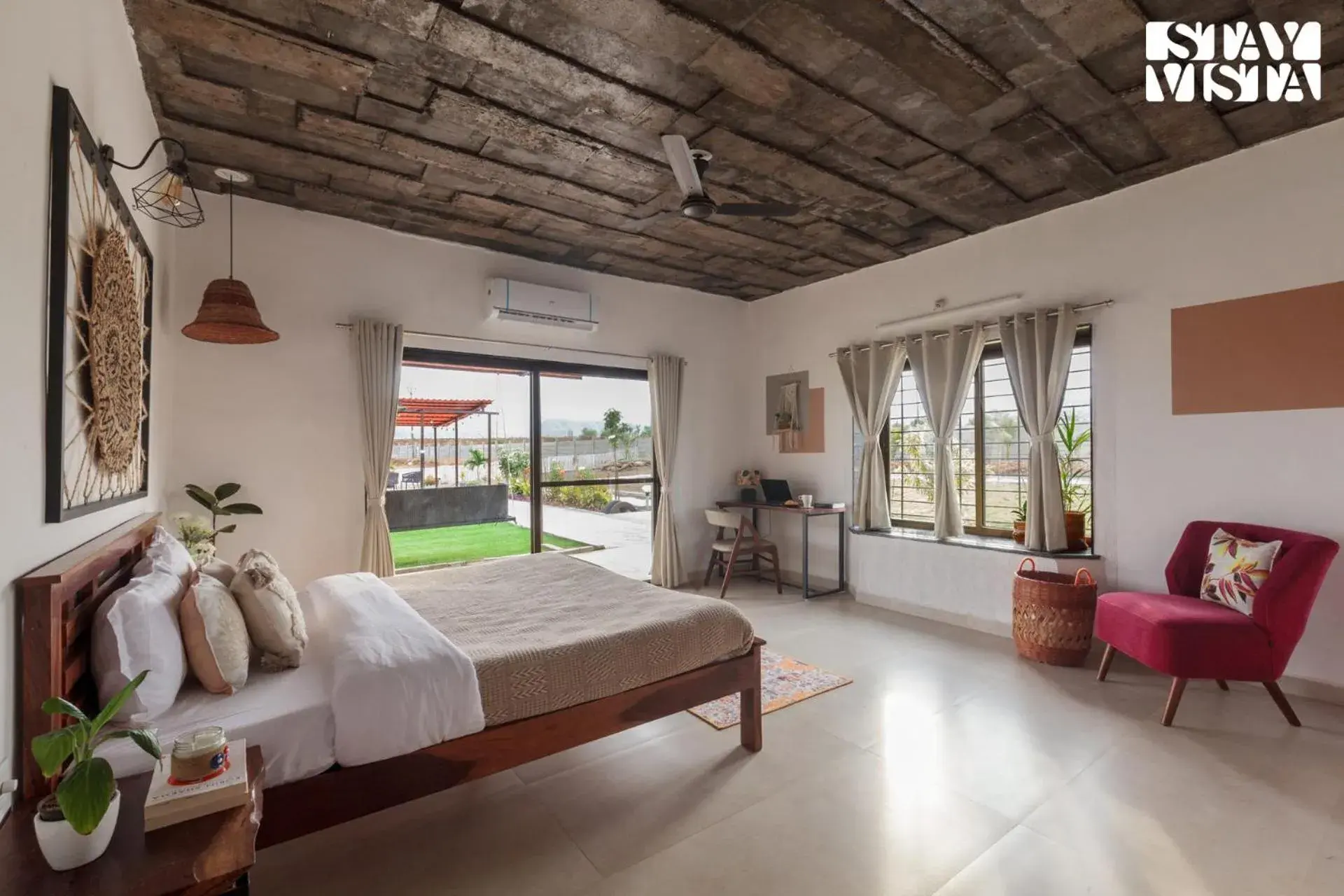 Bedroom, Bed in StayVista at Mangifera Agro Estate with Pool, Wi-Fi Bedroom, Bed in StayVista at Mangifera Agro Estate with Pool, Wi-Fi