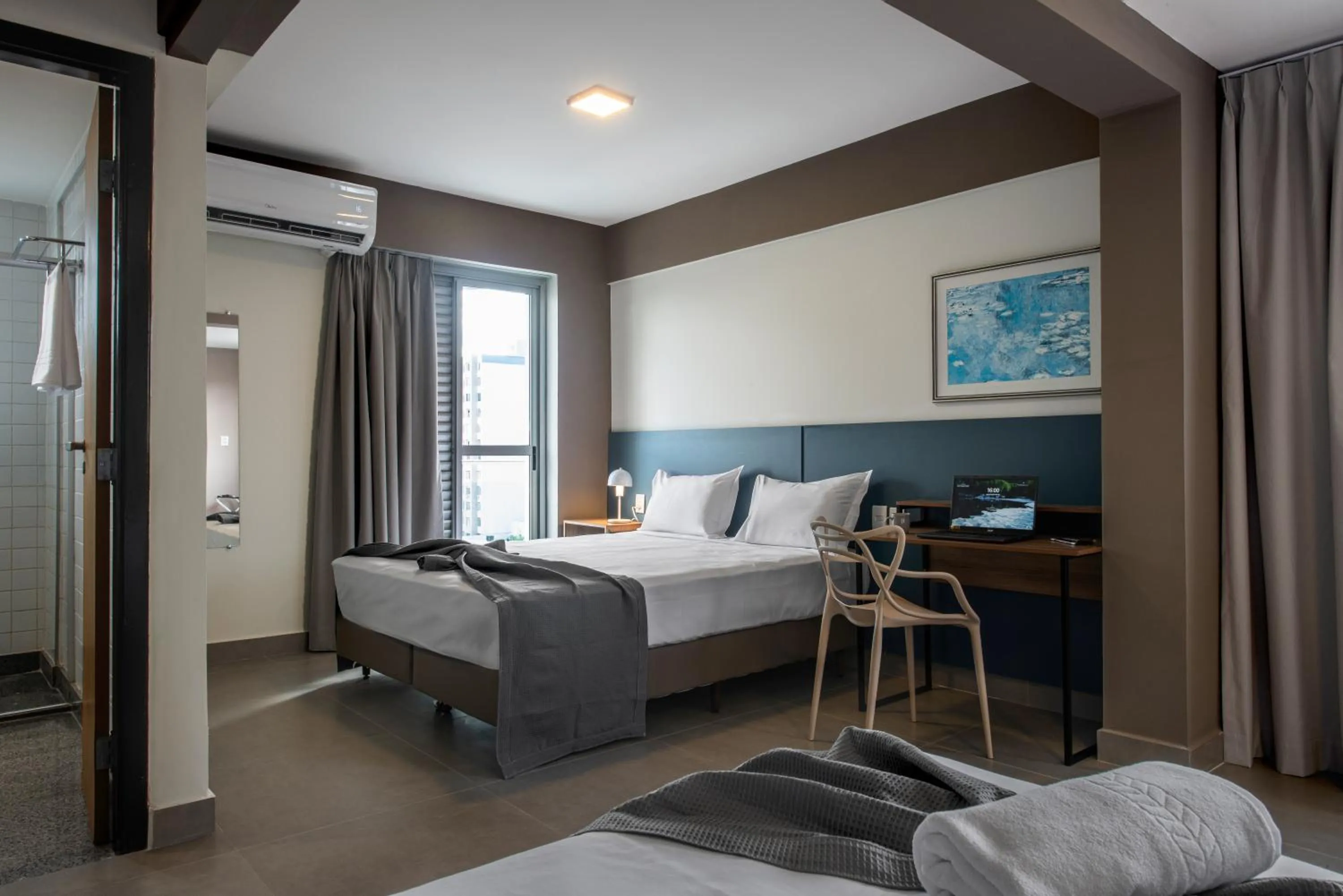 Bed in Lym Flat Hotel