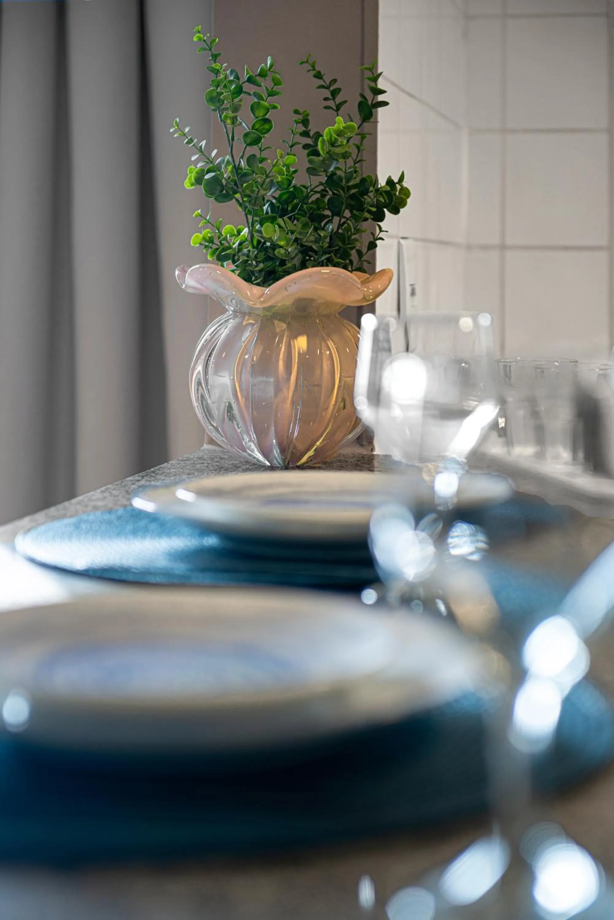Dining area in Lym Flat Hotel
