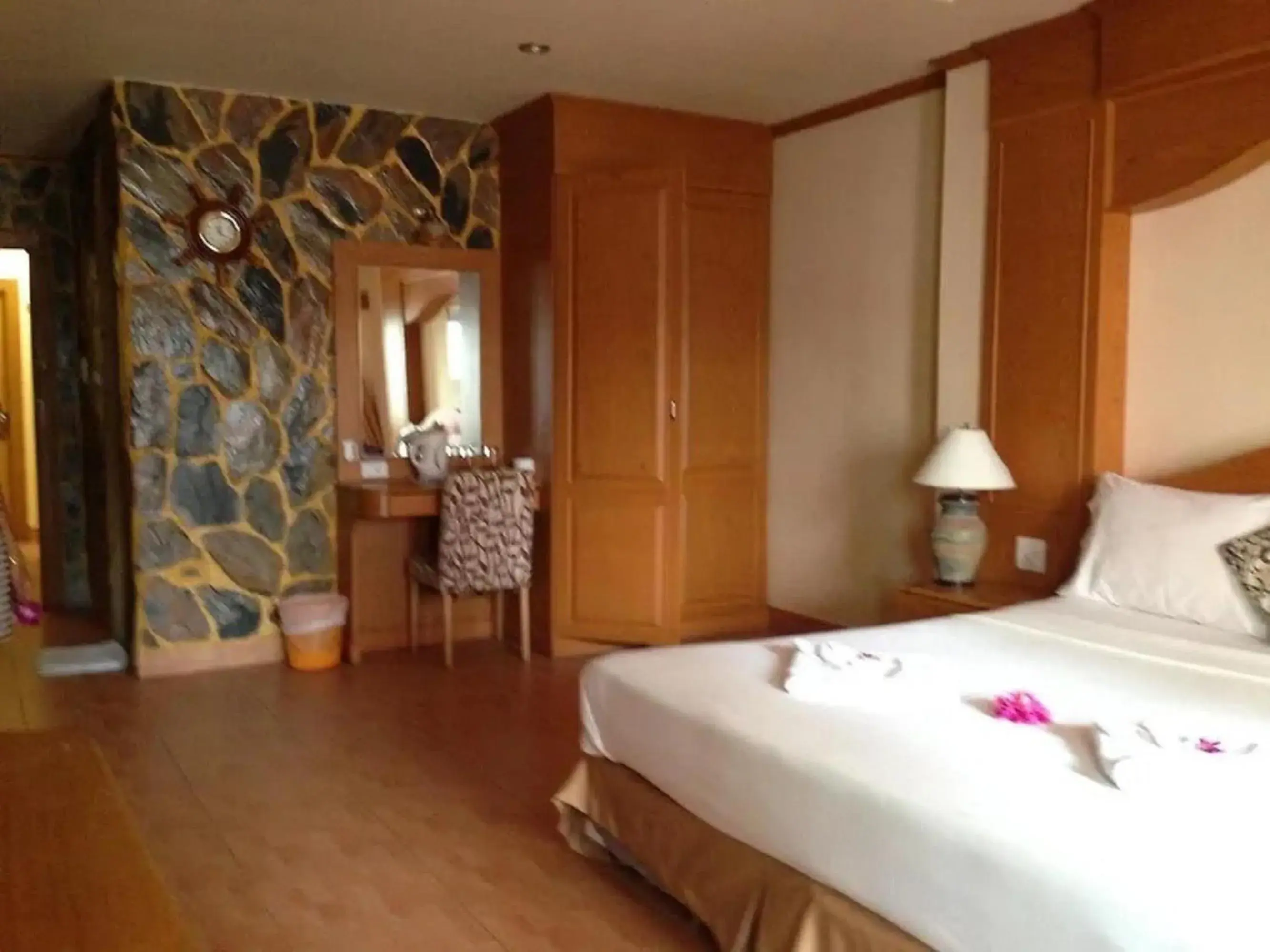 Bedroom in Rock Shore Patong Bedroom in Rock Shore Patong