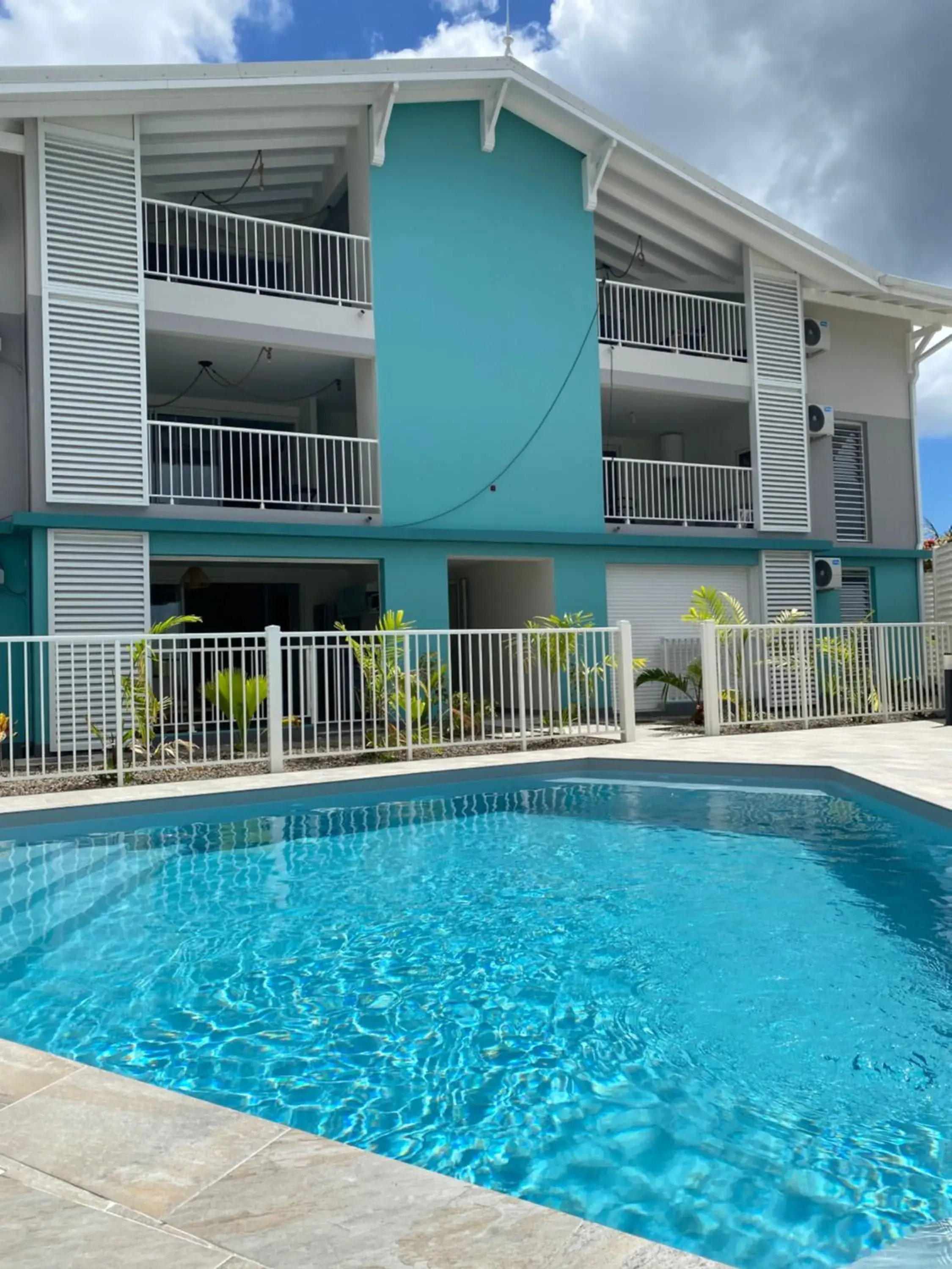 CARIBBEAN RESIDENCE CARIBBEAN RESIDENCE