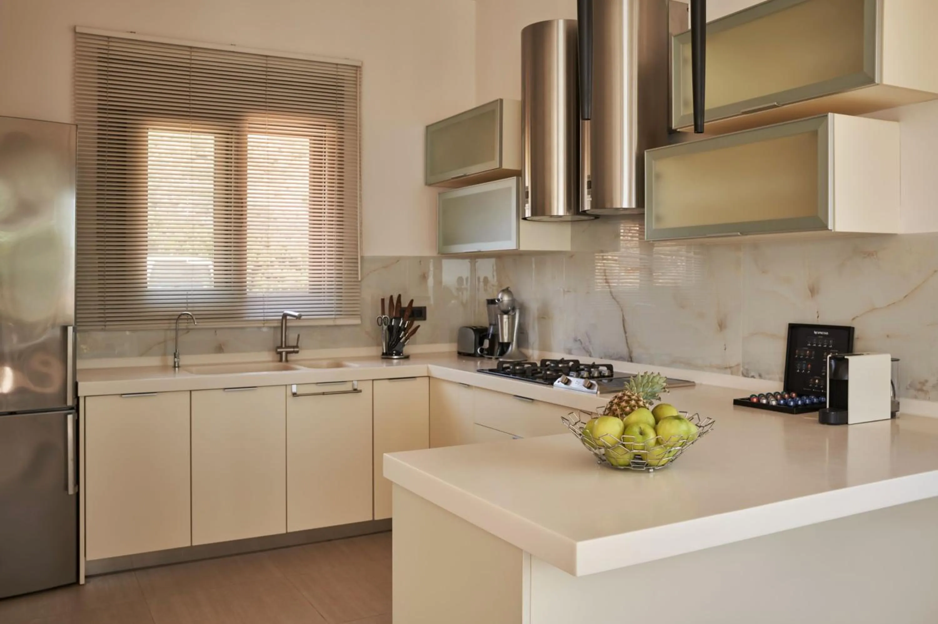 Kitchen or kitchenette in Elounda White Pearl Villa