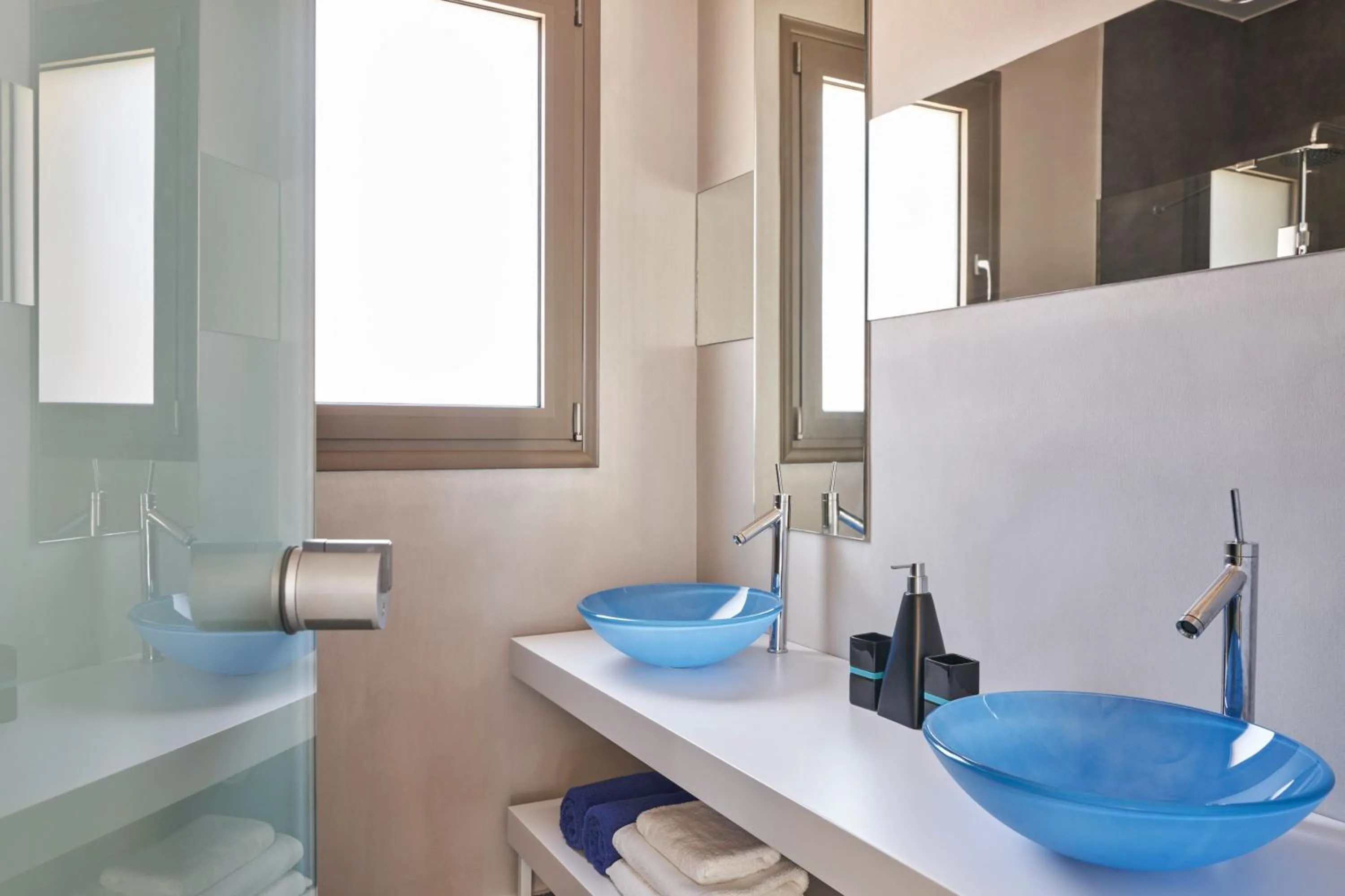 Bathroom in Elounda White Pearl Villa