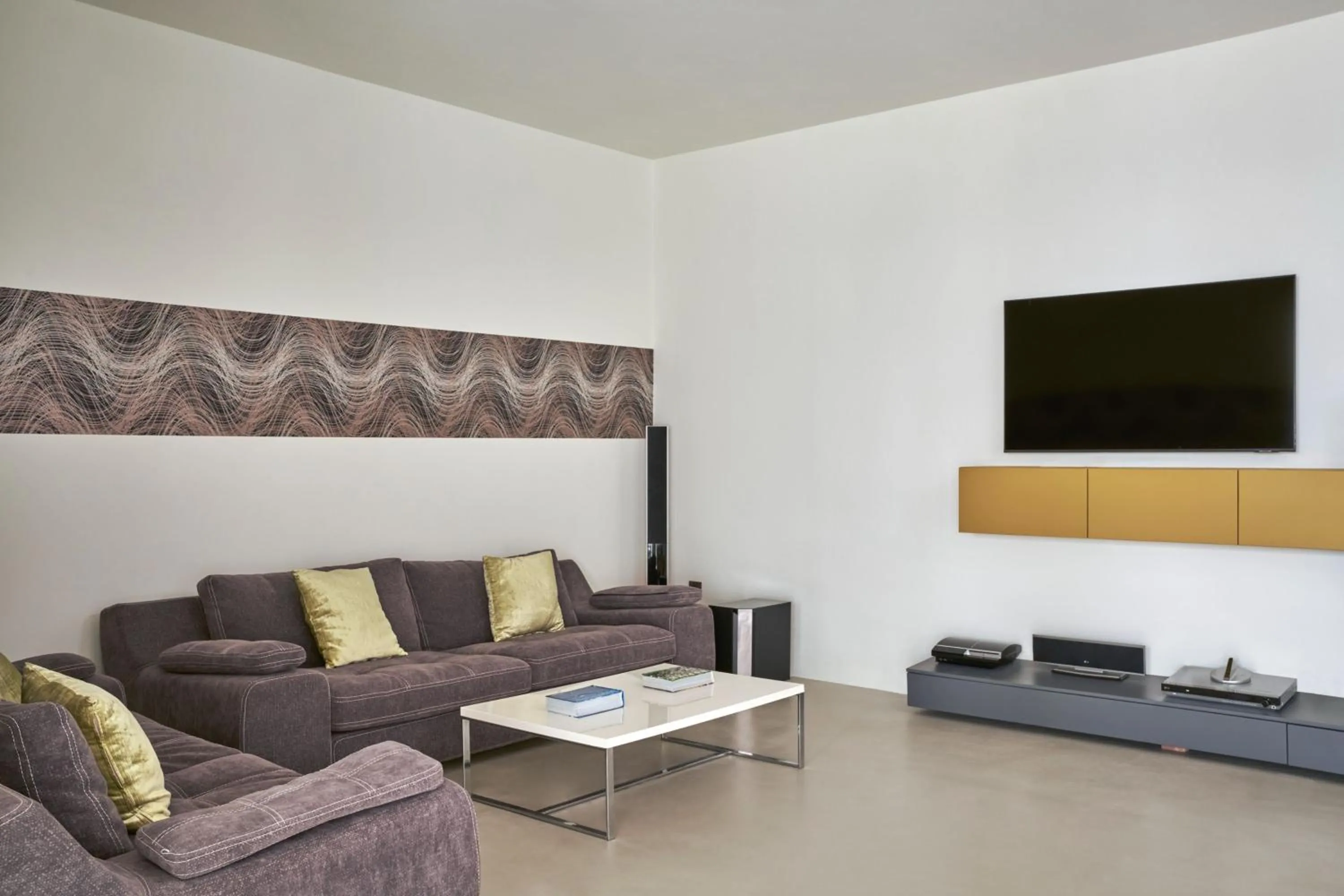 TV and multimedia in Elounda White Pearl Villa