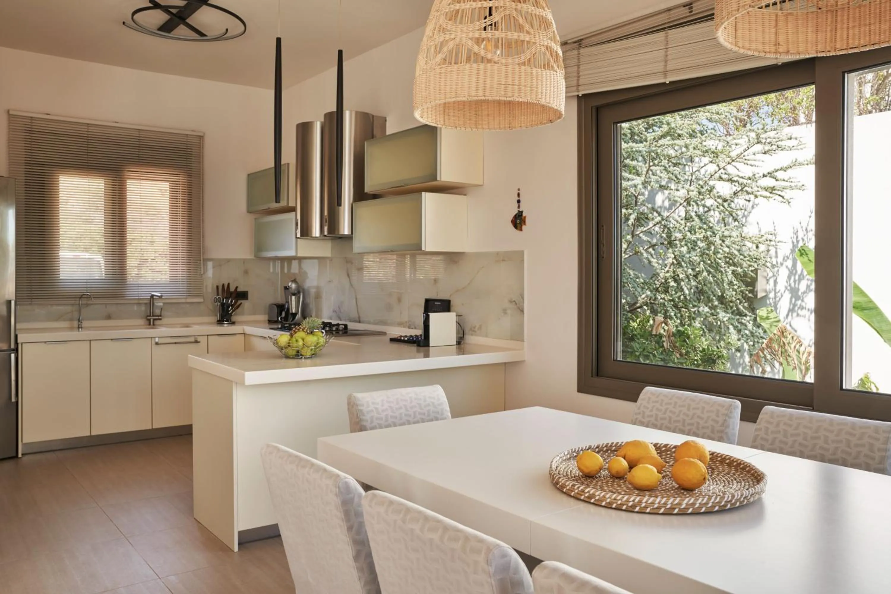 Dining area in Elounda White Pearl Villa
