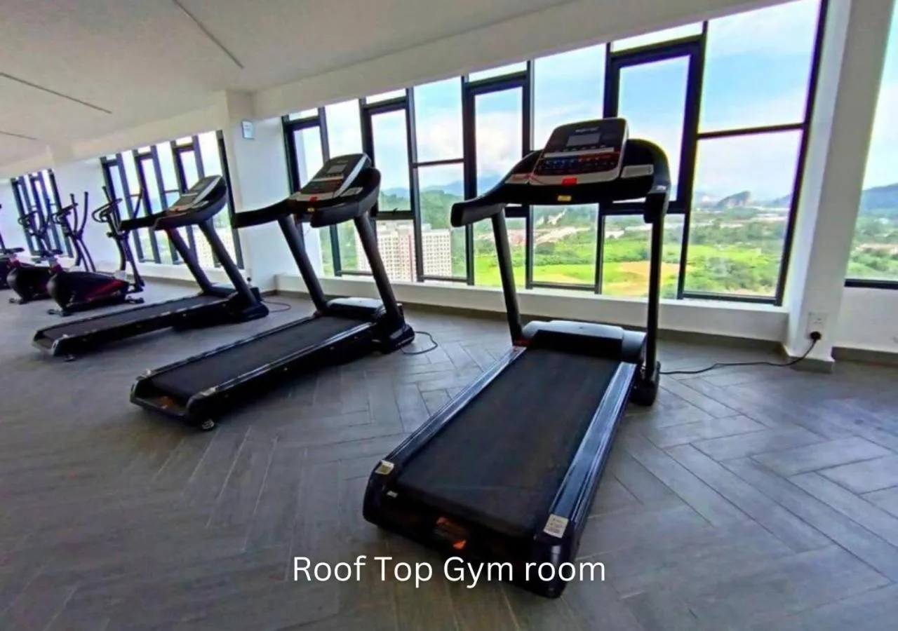 Fitness centre/facilities in Ipoh Horizon Skypool Town Suites 4-11pax by IWH Suites