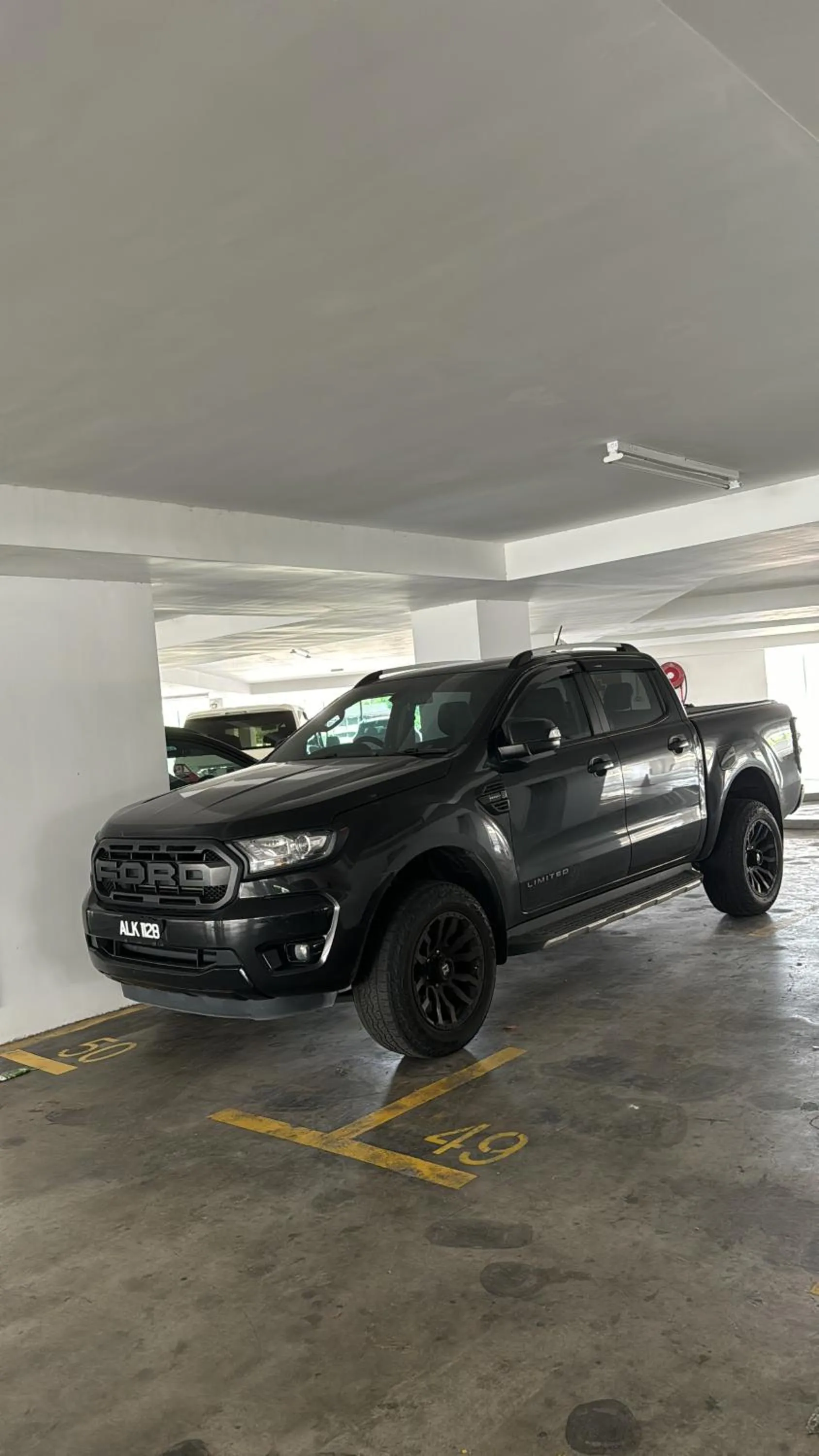 Parking in Ipoh Horizon Skypool Town Suites 4-11pax by IWH Suites