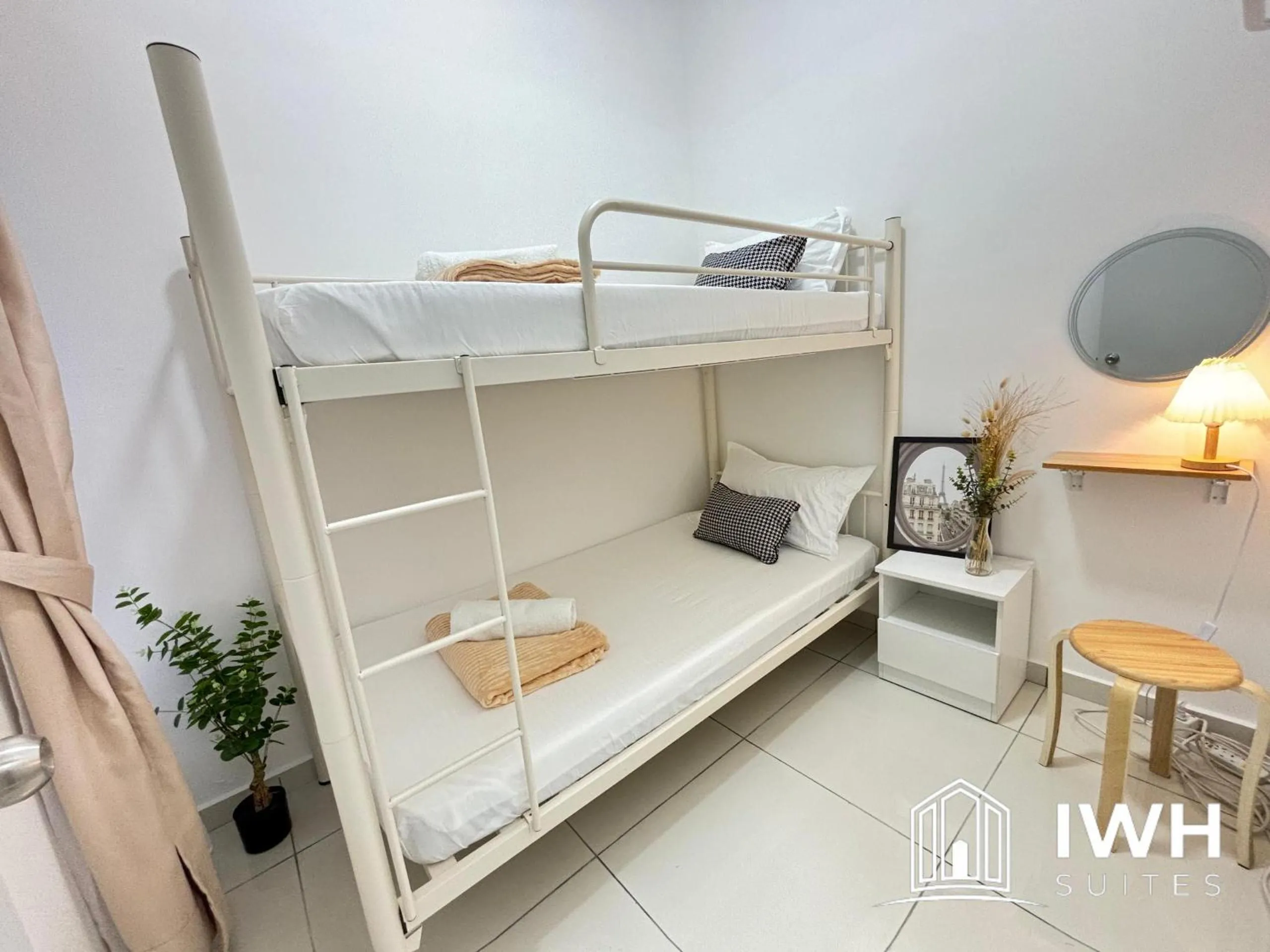 Bed in Ipoh Horizon Skypool Town Suites 4-11pax by IWH Suites