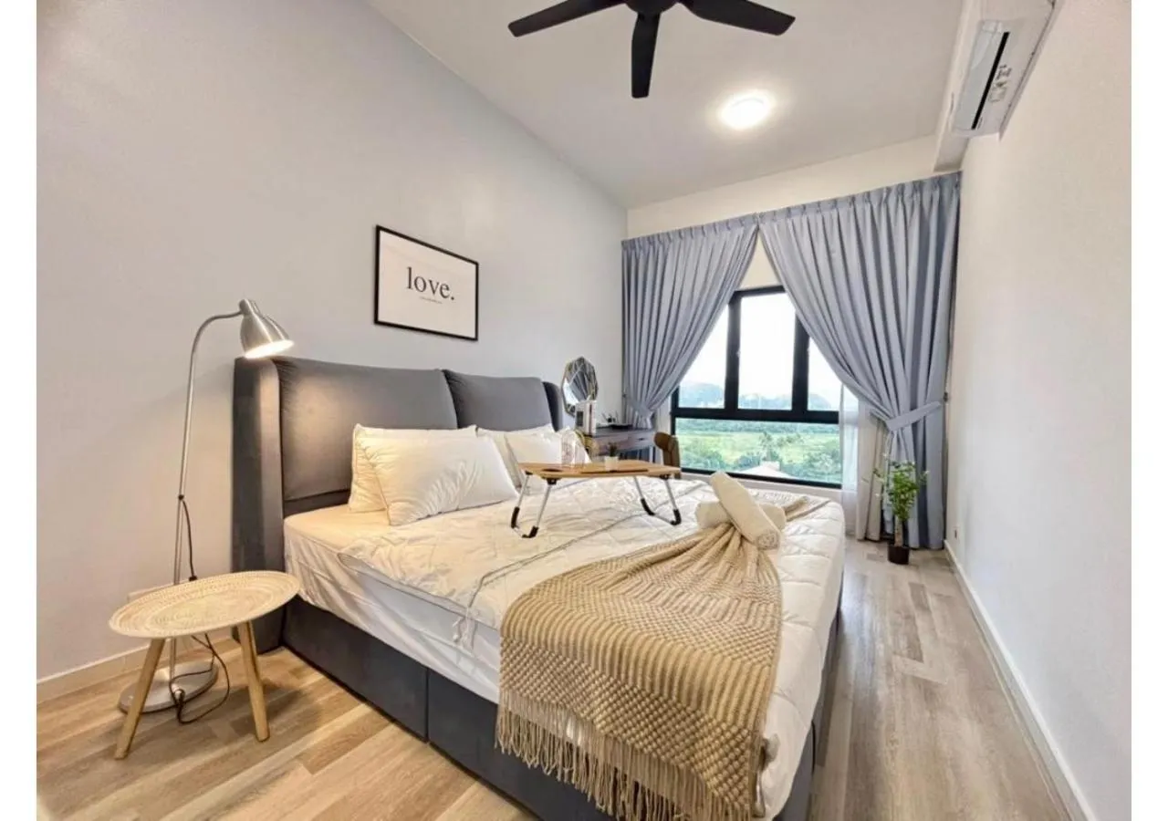 Bed in Ipoh Horizon Skypool Town Suites 4-11pax by IWH Suites