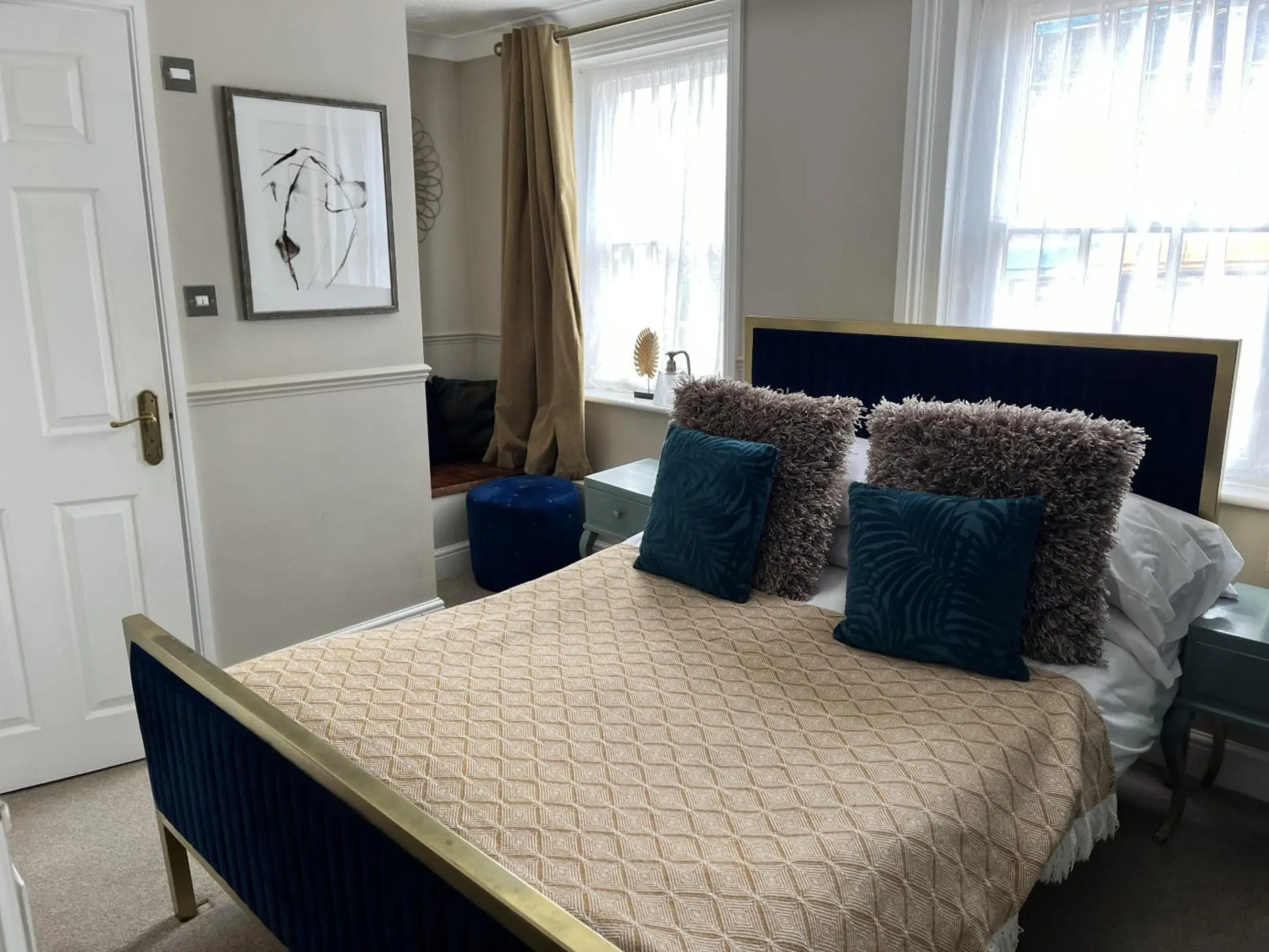 Double Room with Private Bathroom in The Ship Hotel Double Room with Private Bathroom in The Ship Hotel