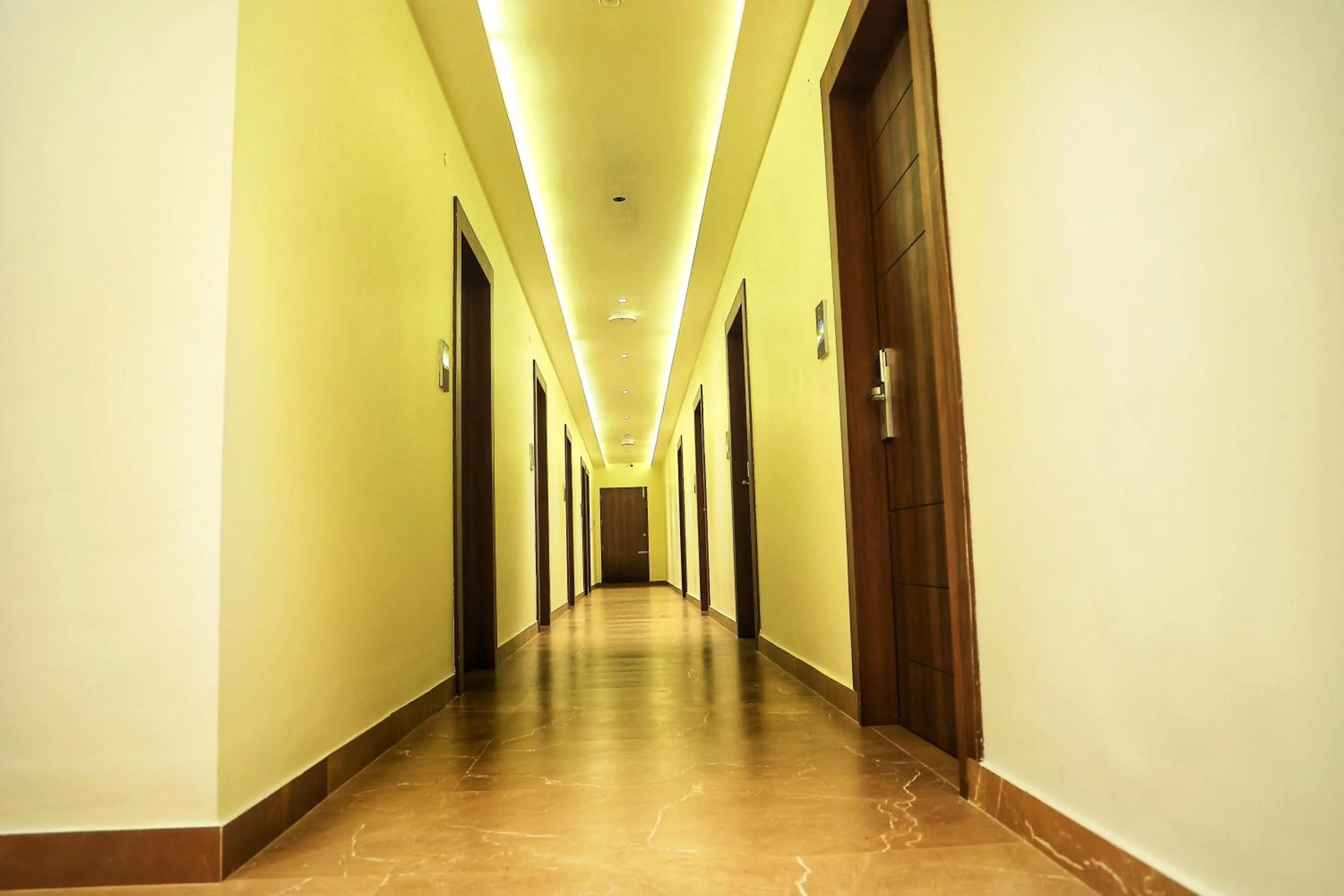 Lobby or reception in Hotel Aaryan Comforts - Peenya