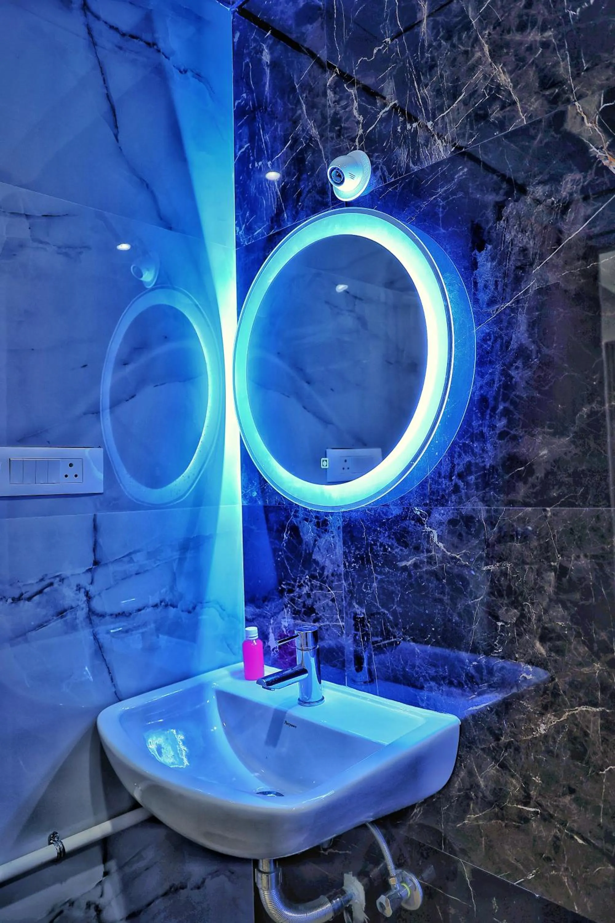 Bathroom in Hotel Aaryan Comforts - Peenya