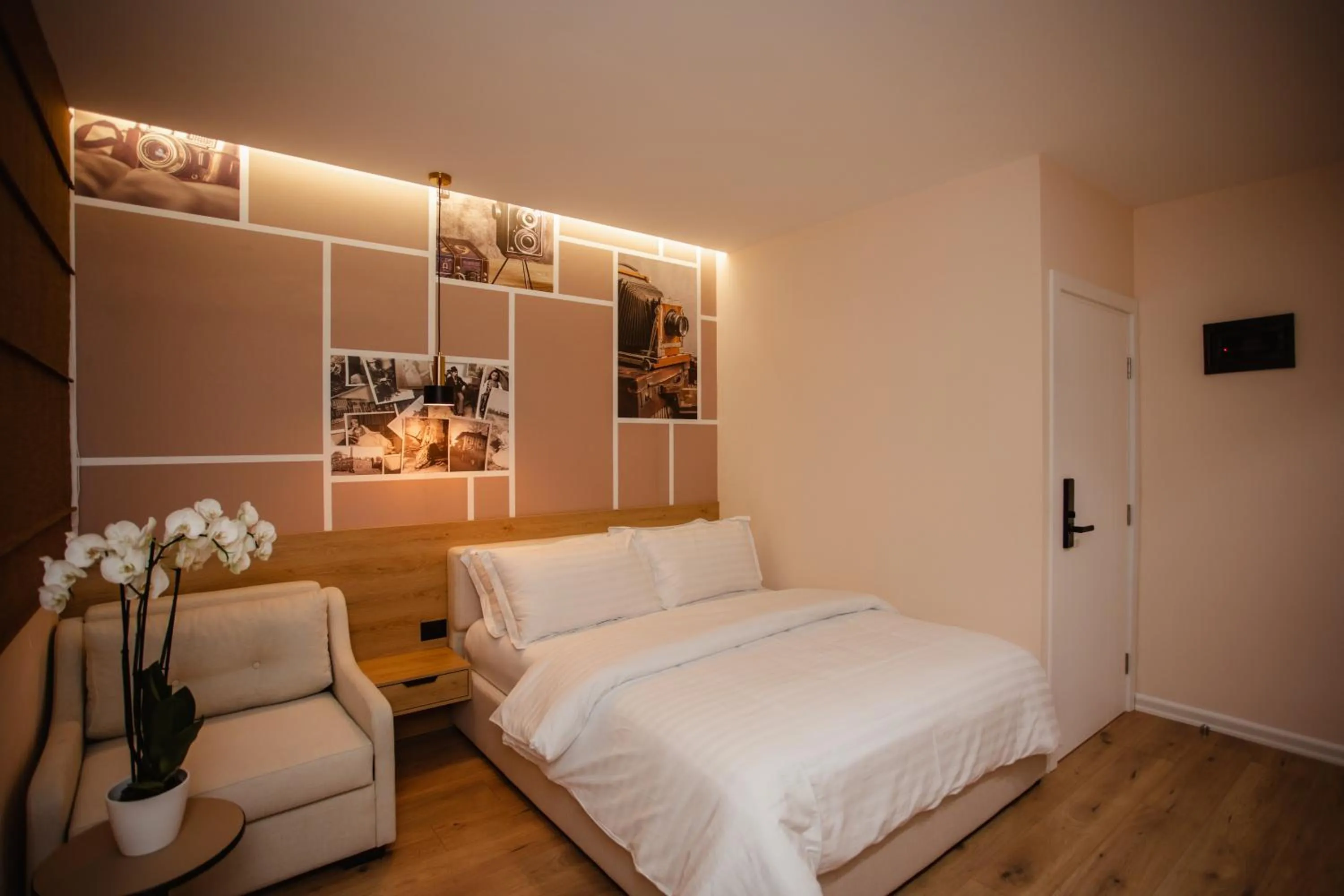 Bed in Oro Inn Hotel