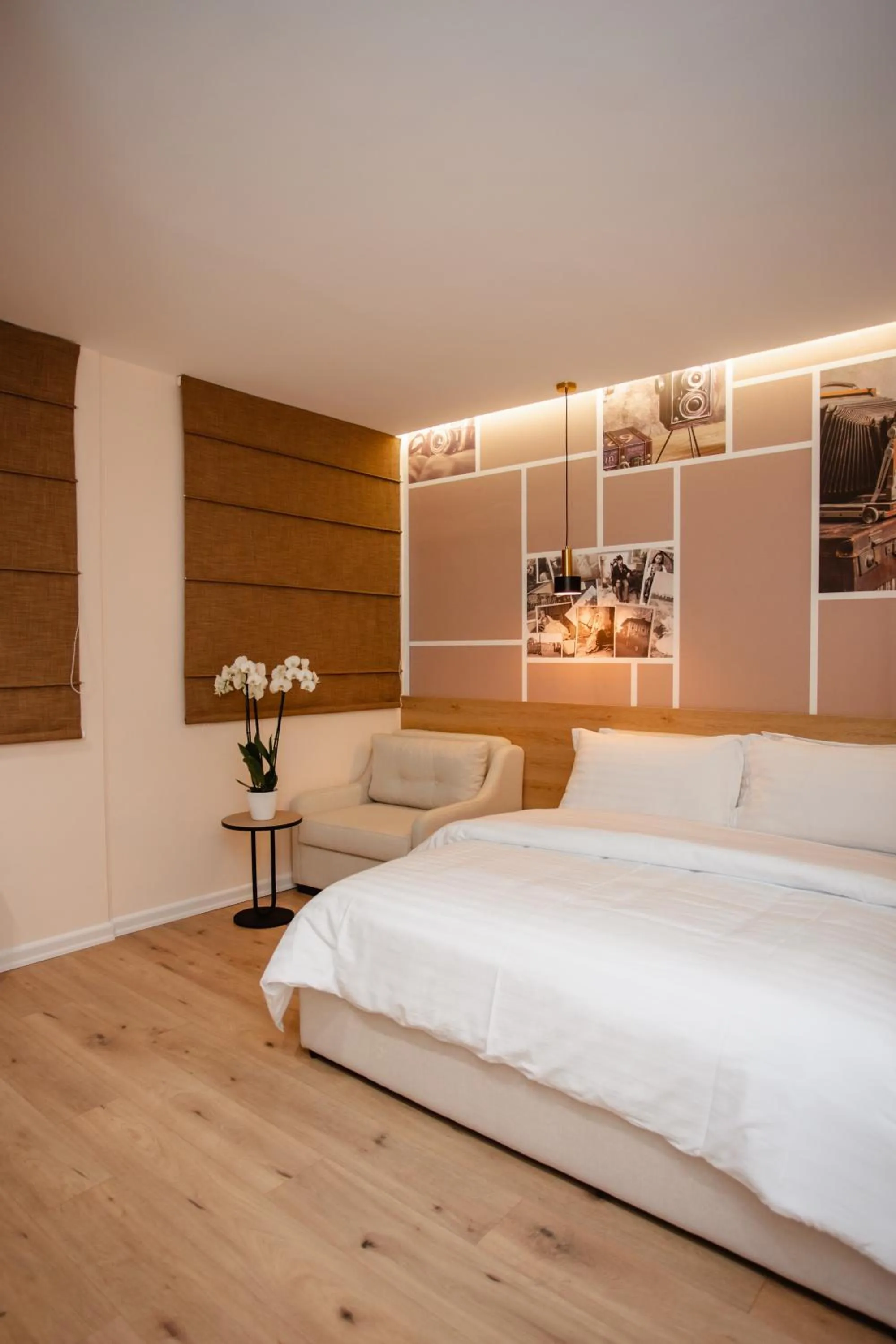 Bed in Oro Inn Hotel