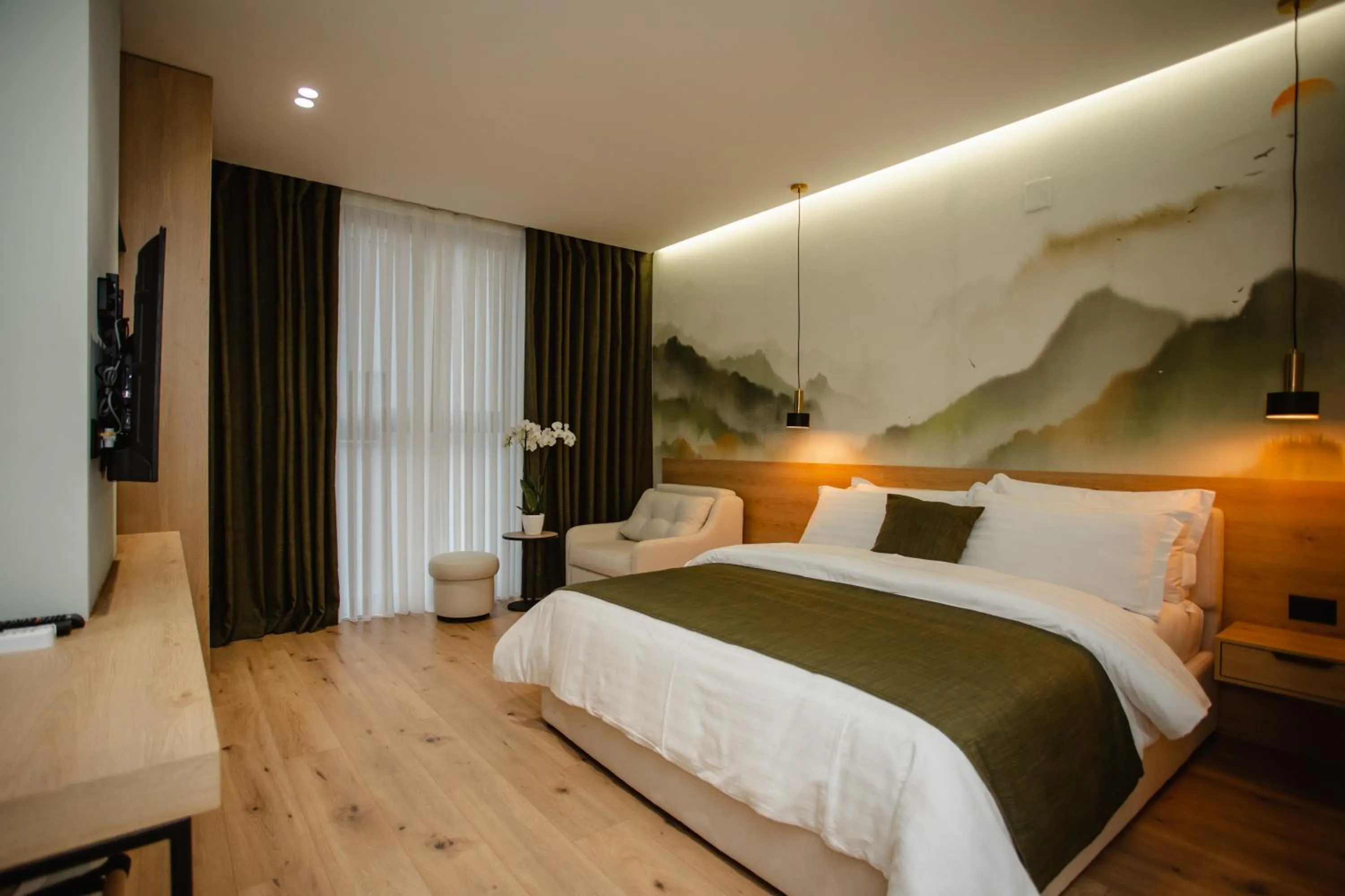 Bed in Oro Inn Hotel