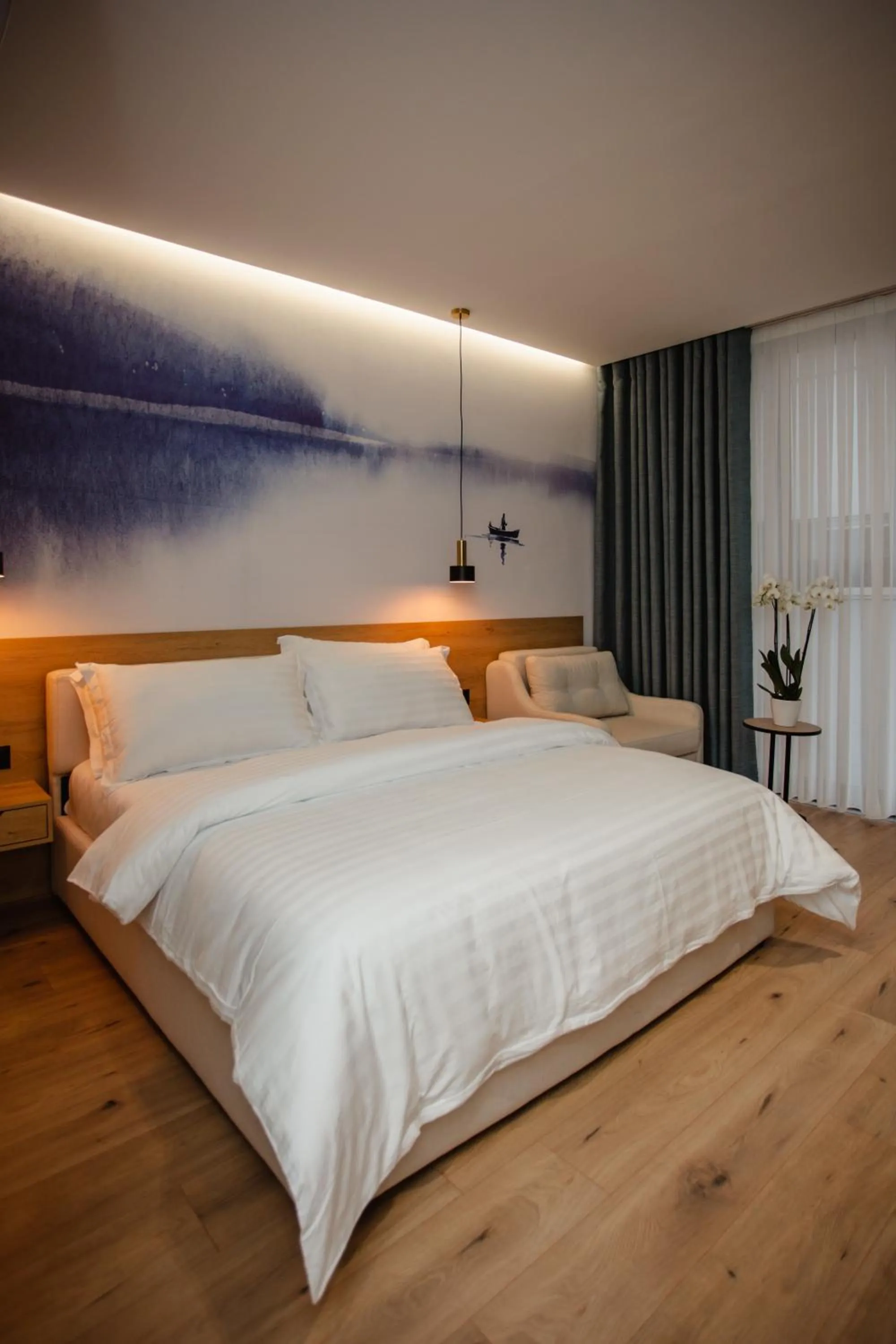 Bed in Oro Inn Hotel