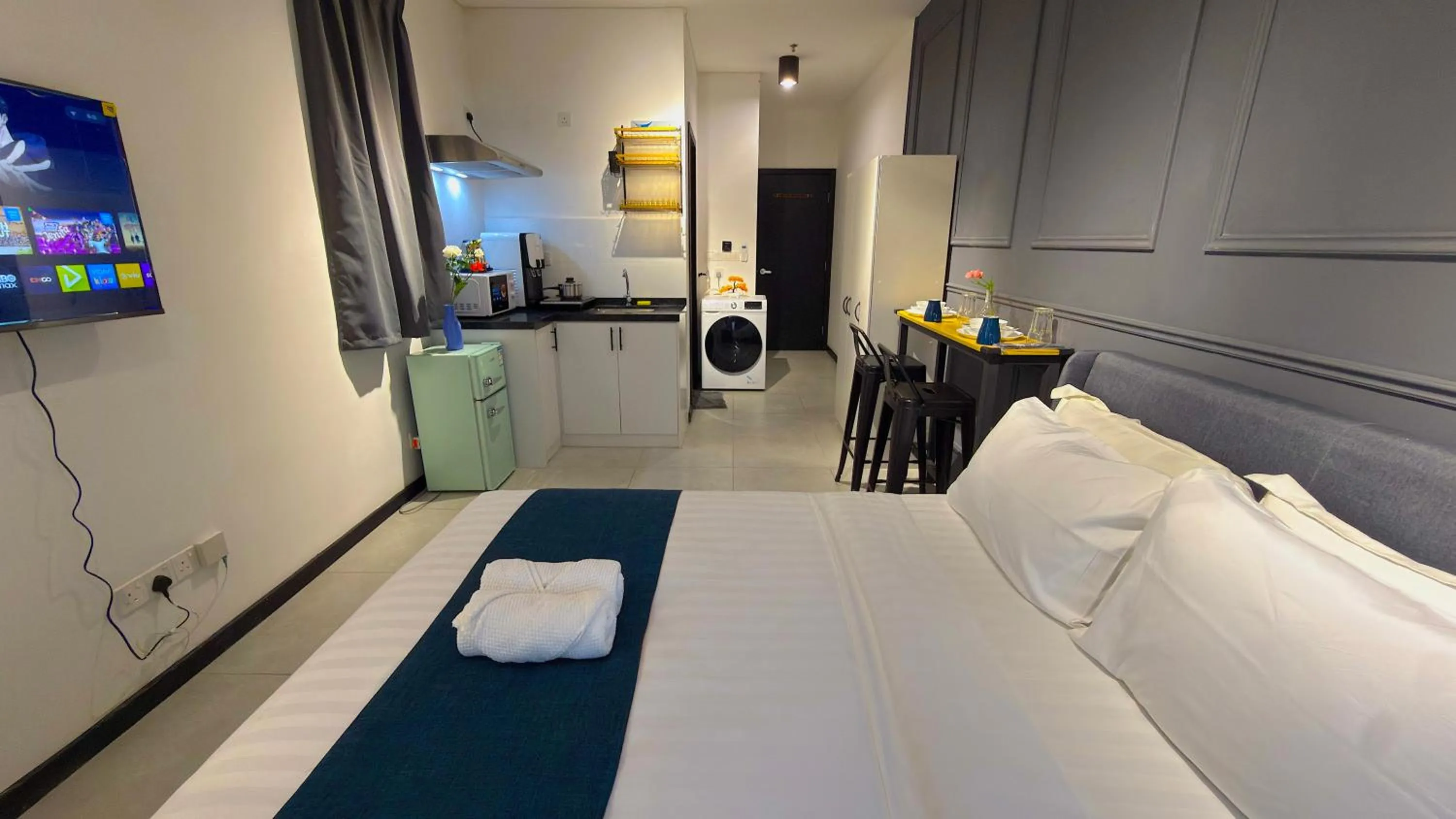 Photo of the whole room, Bed in Neu Suites By Serenity Homes Near Gleneagles, KLCC & LRT