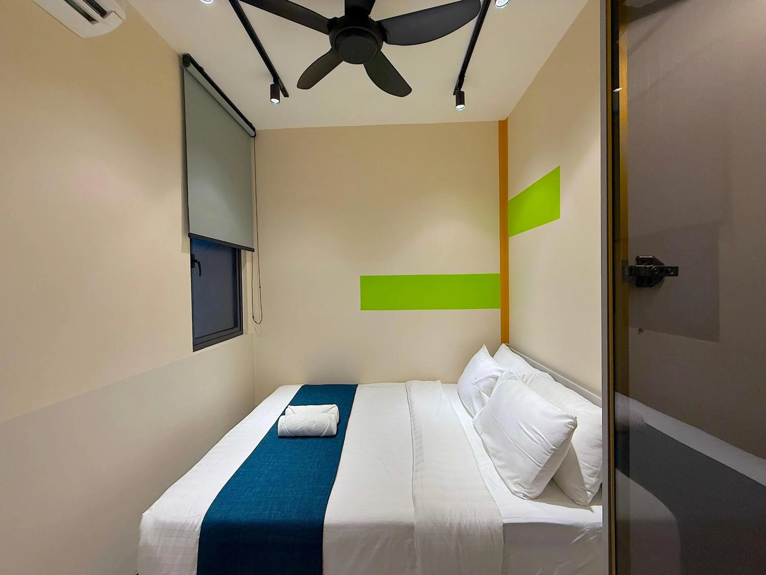 Bed in Neu Suites By Serenity Homes Near Gleneagles, KLCC & LRT