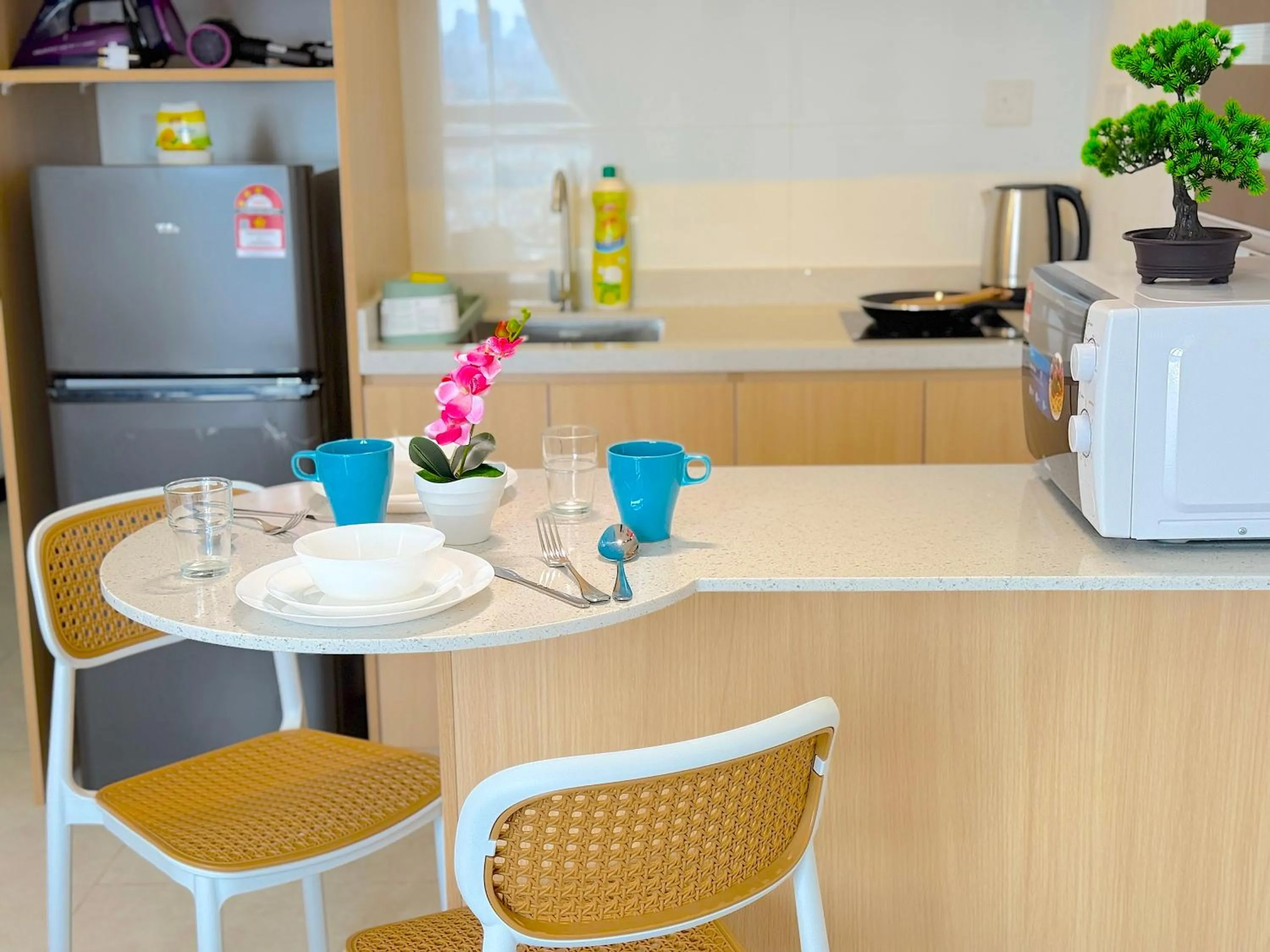 Kitchen or kitchenette in Neu Suites By Serenity Homes Near Gleneagles, KLCC & LRT