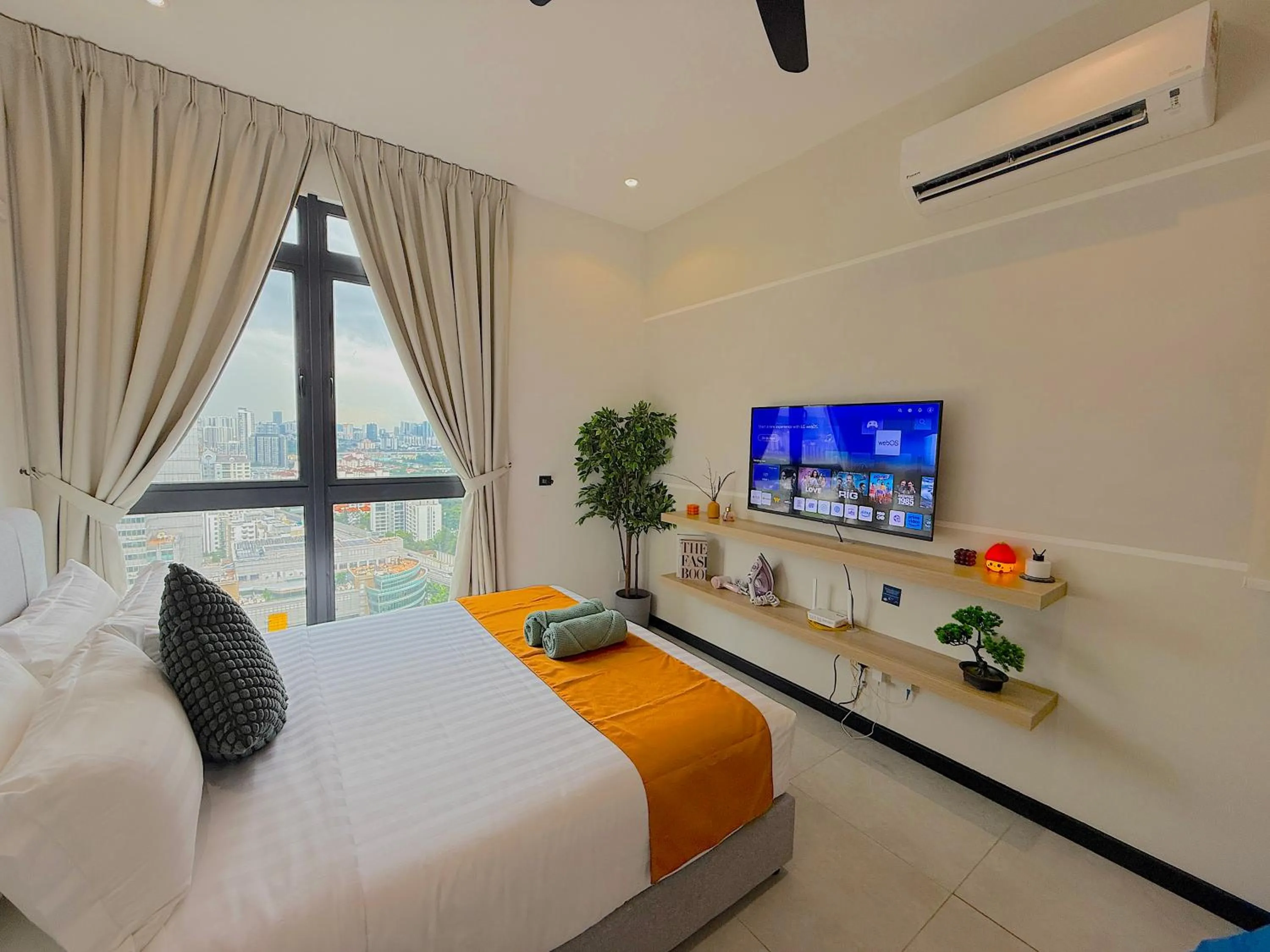 Bed in Neu Suites By Serenity Homes Near Gleneagles, KLCC & LRT