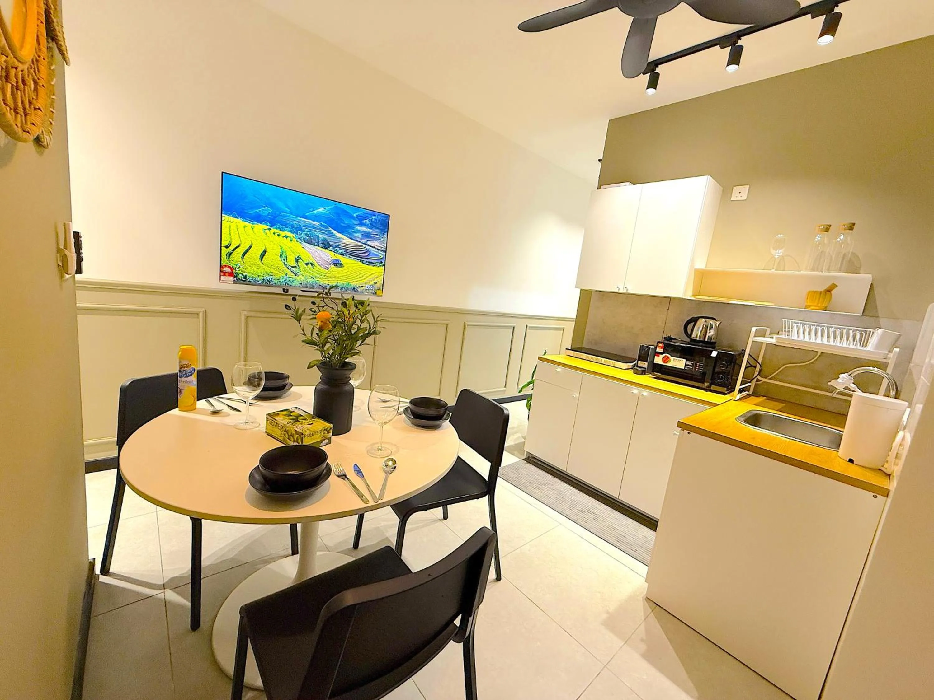 Dining area in Neu Suites By Serenity Homes Near Gleneagles, KLCC & LRT