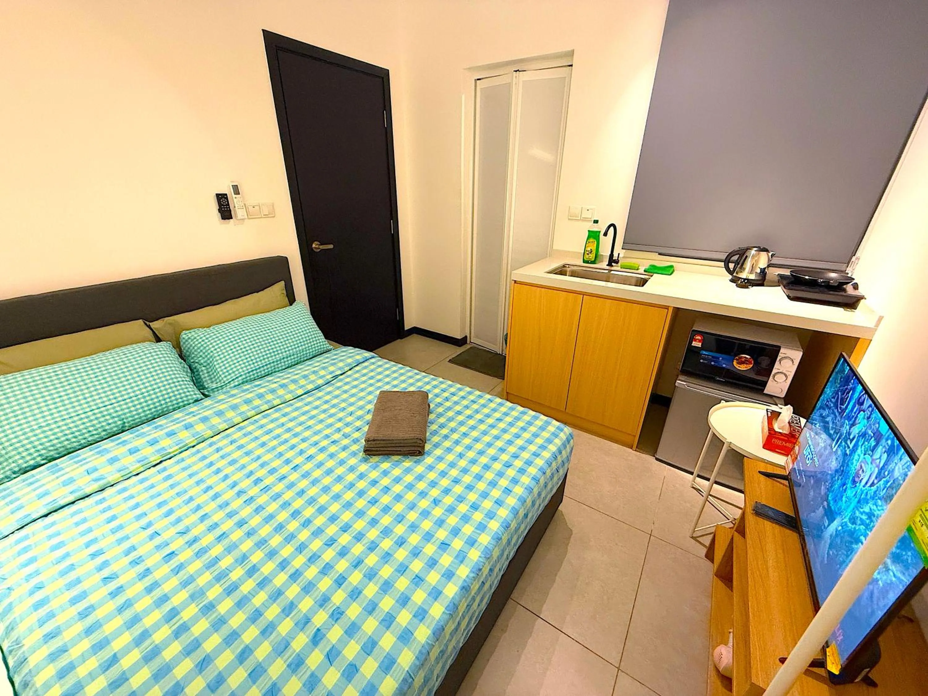 Photo of the whole room, Bed in Neu Suites By Serenity Homes Near Gleneagles, KLCC & LRT