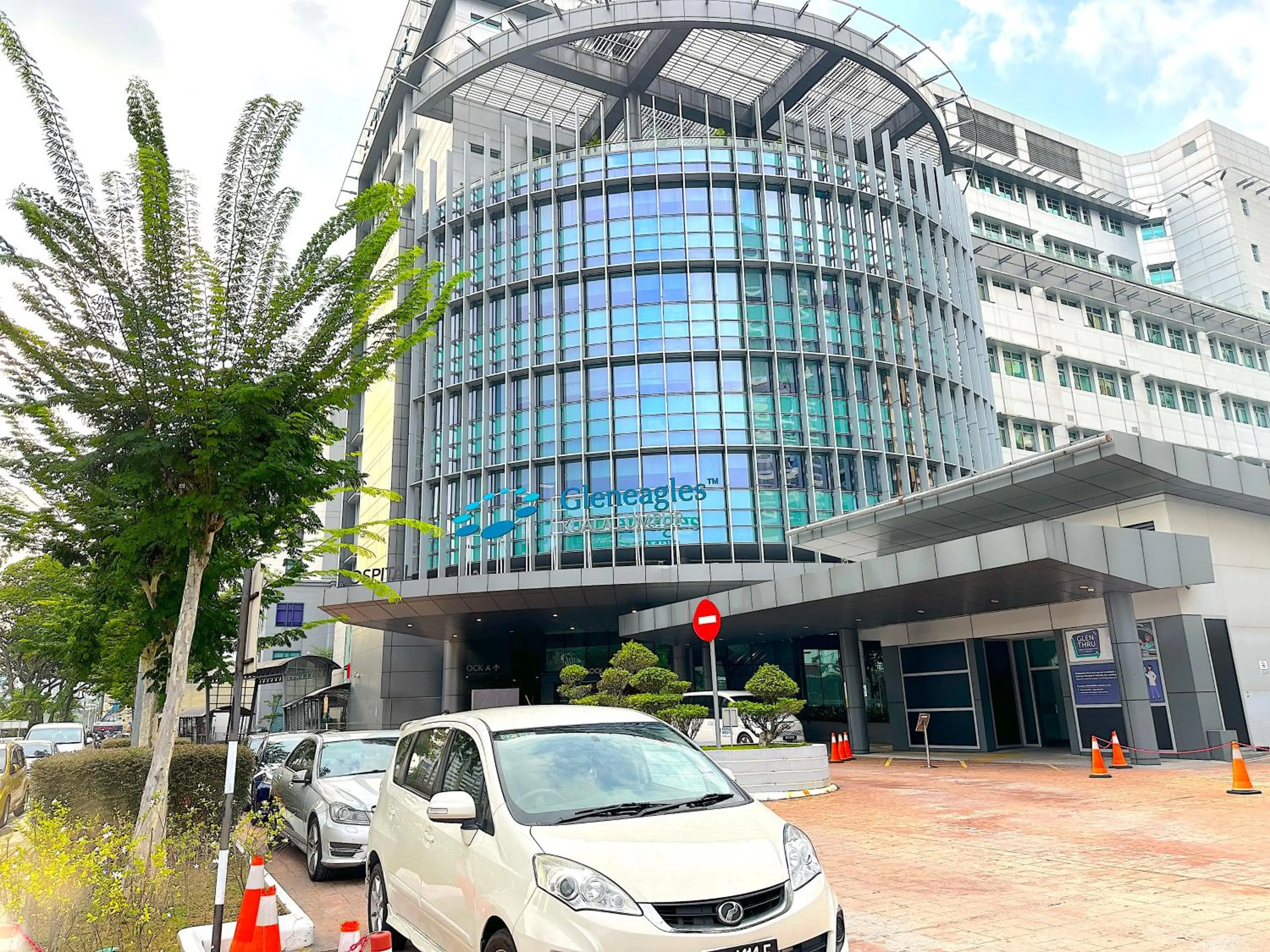 Nearby landmark in Neu Suites By Serenity Homes Near Gleneagles, KLCC & LRT