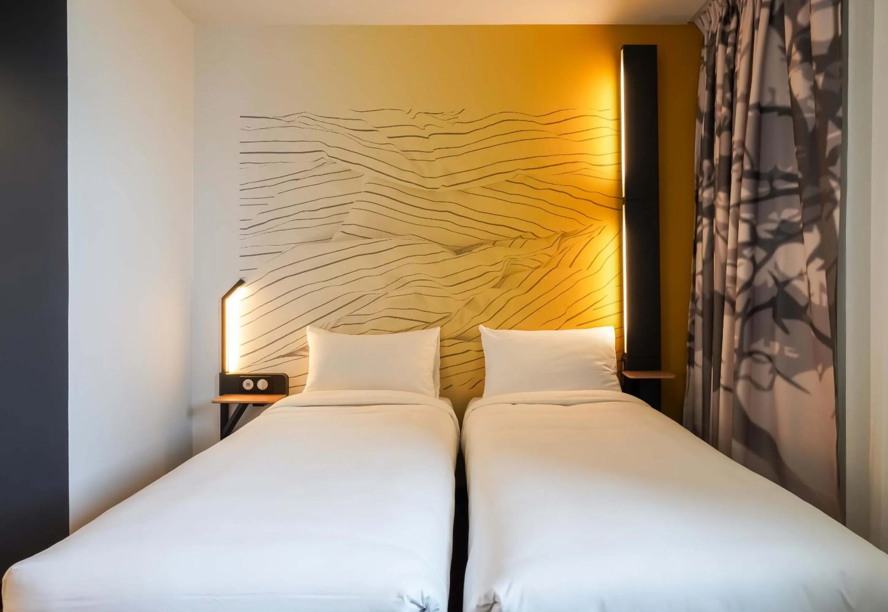 Bed in B&B HOTEL Paris Porte d'Orléans