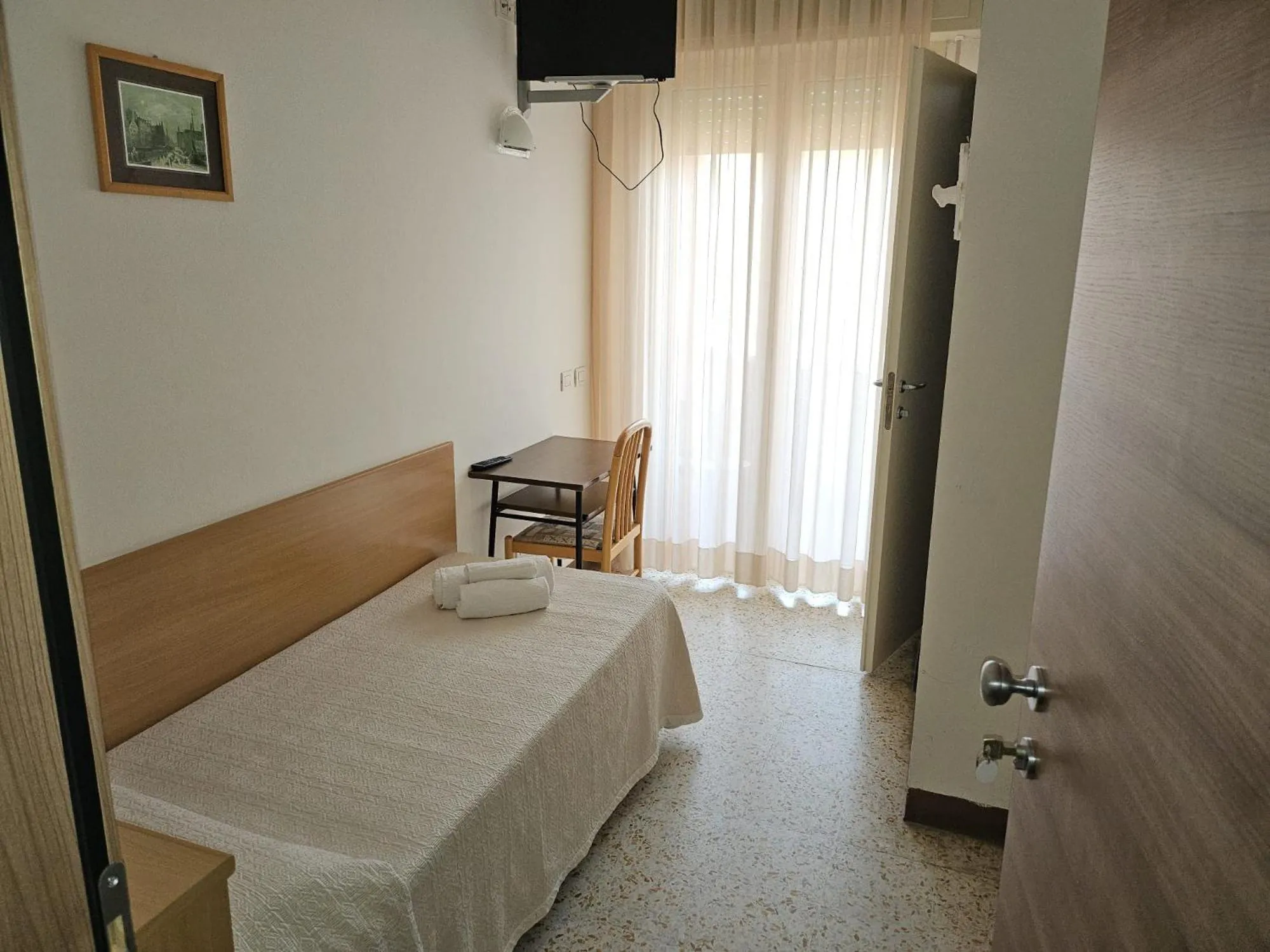 Photo of the whole room in Hotel Villa Rosa