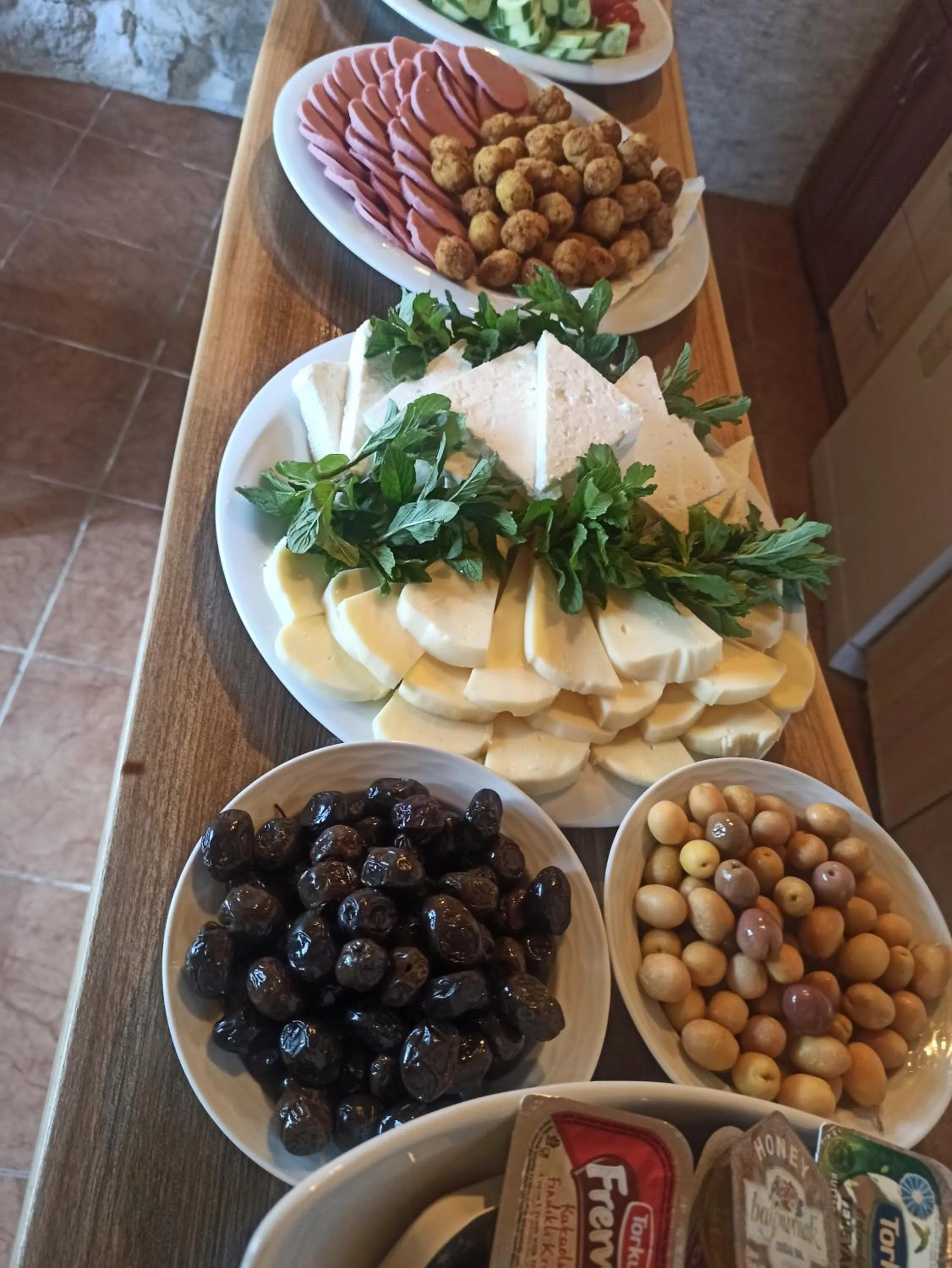Food in Philosophy Hotel