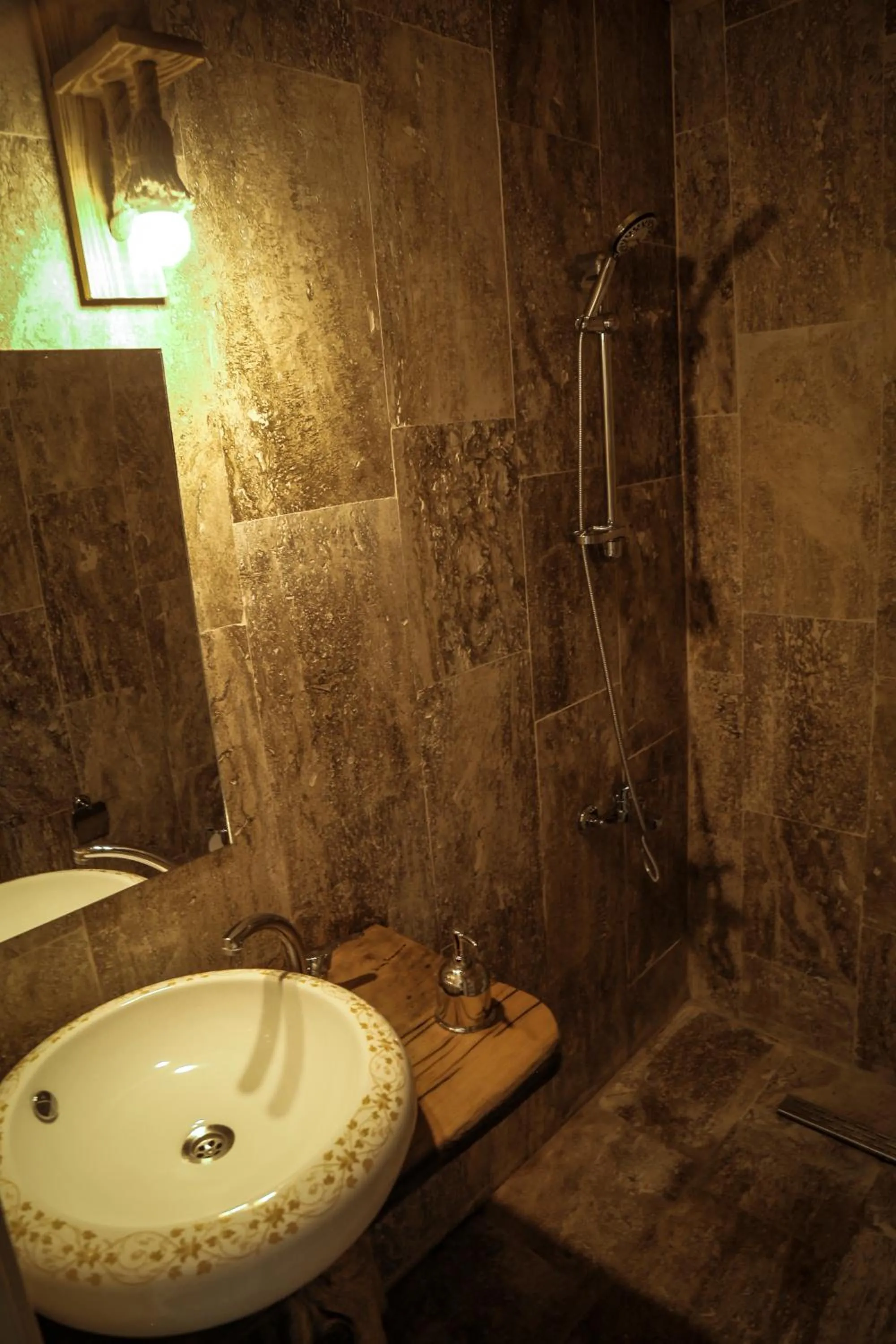 Shower in Philosophy Hotel