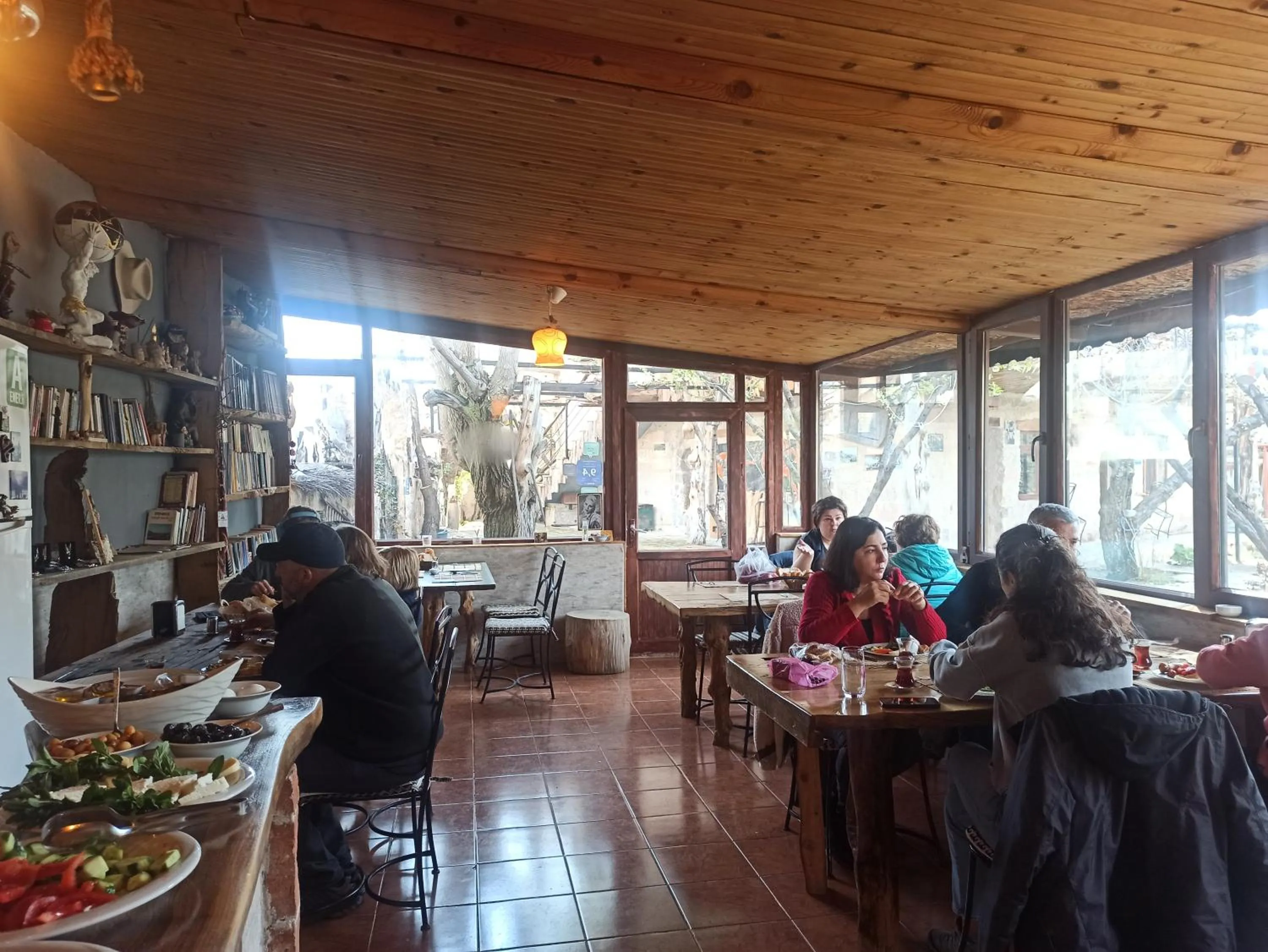 Restaurant/places to eat in Philosophy Hotel