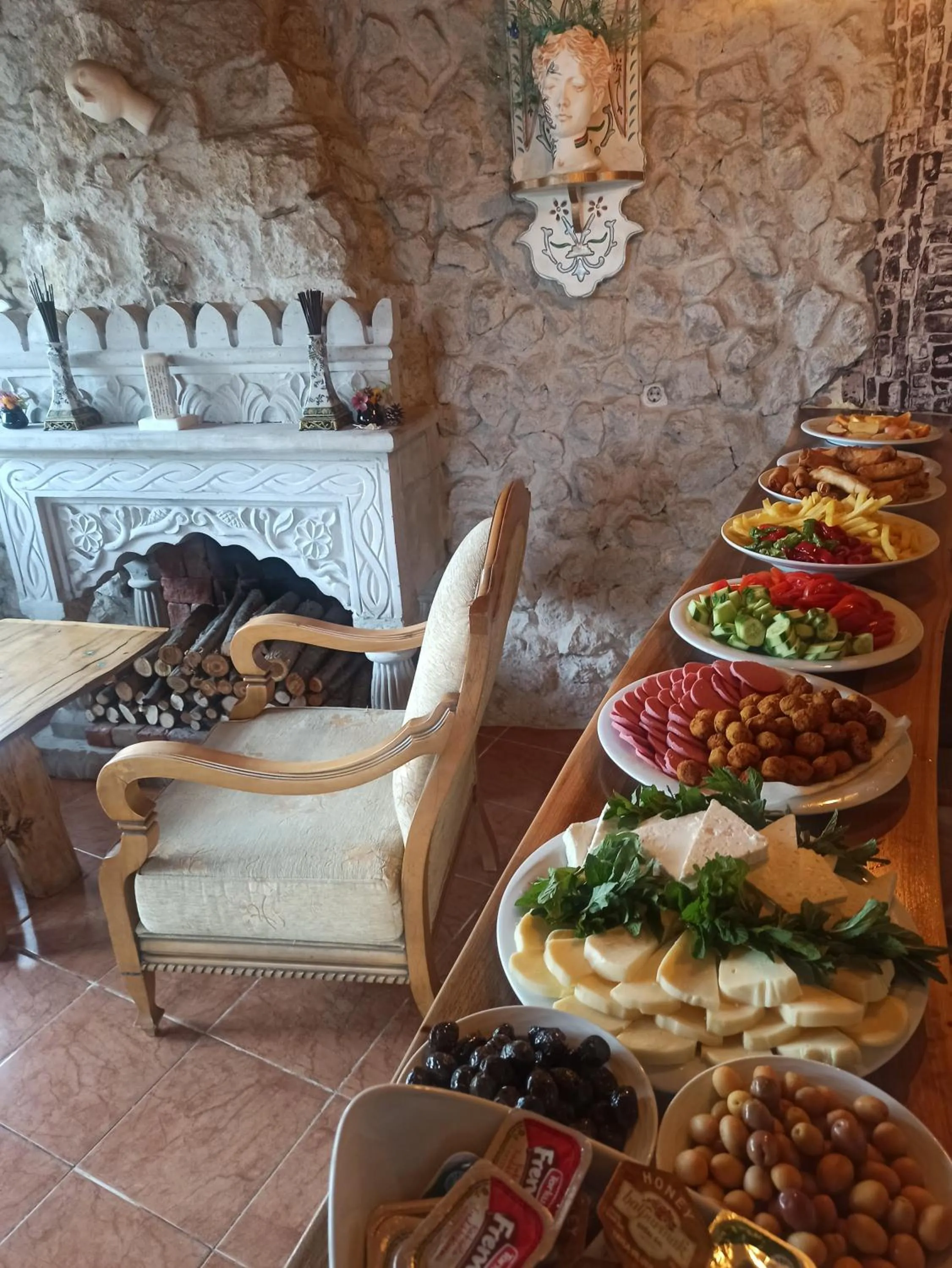 Breakfast in Philosophy Hotel