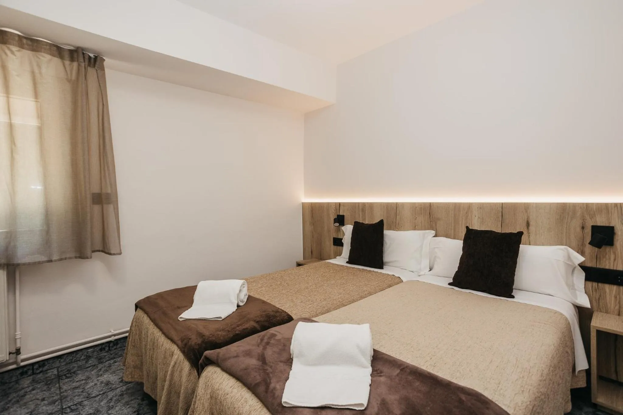 Bed in La Trobada Hotel Sport