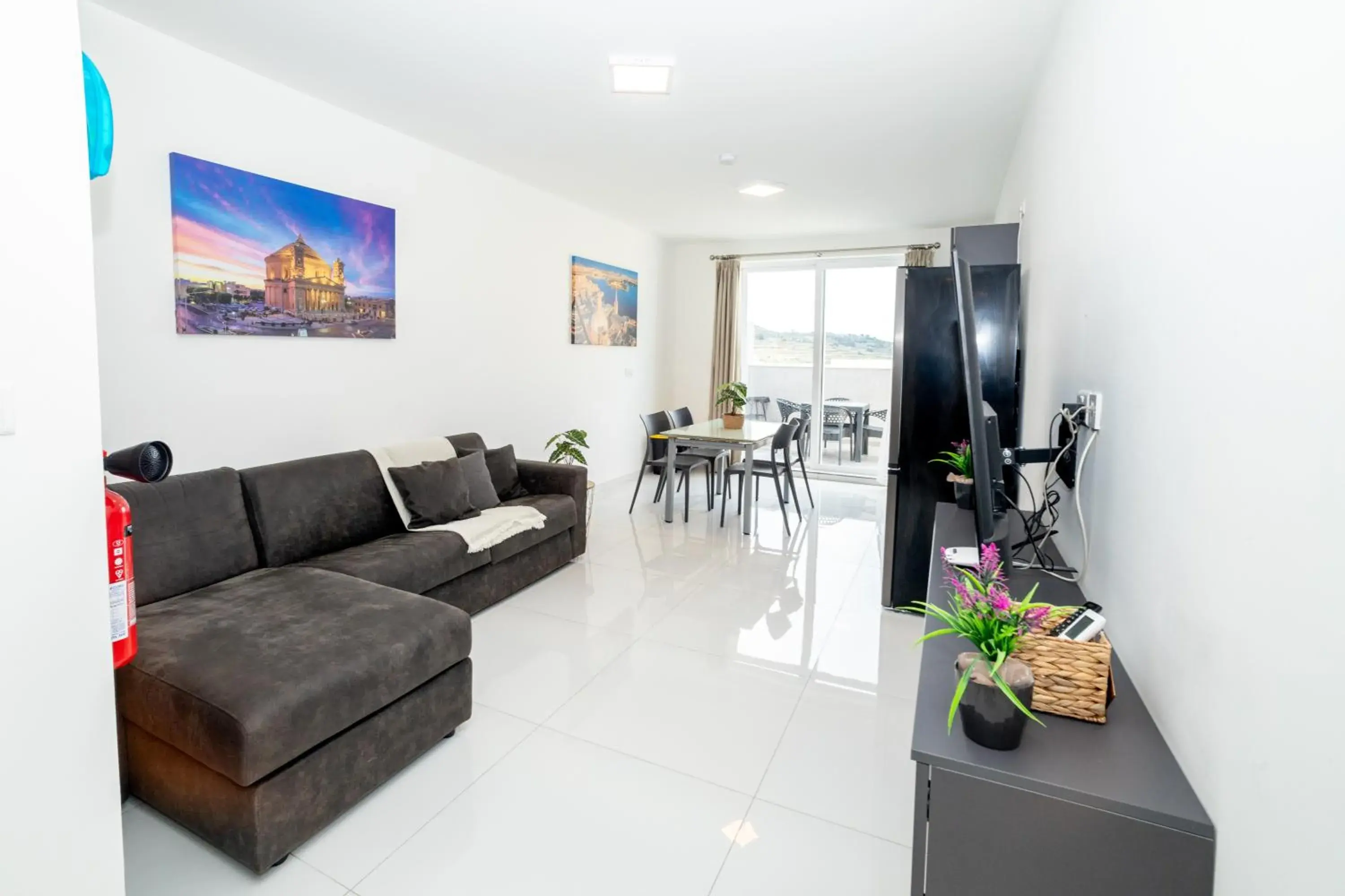 Spacious 2BR Apartment with Terrace - by HostMT Spacious 2BR Apartment with Terrace - by HostMT