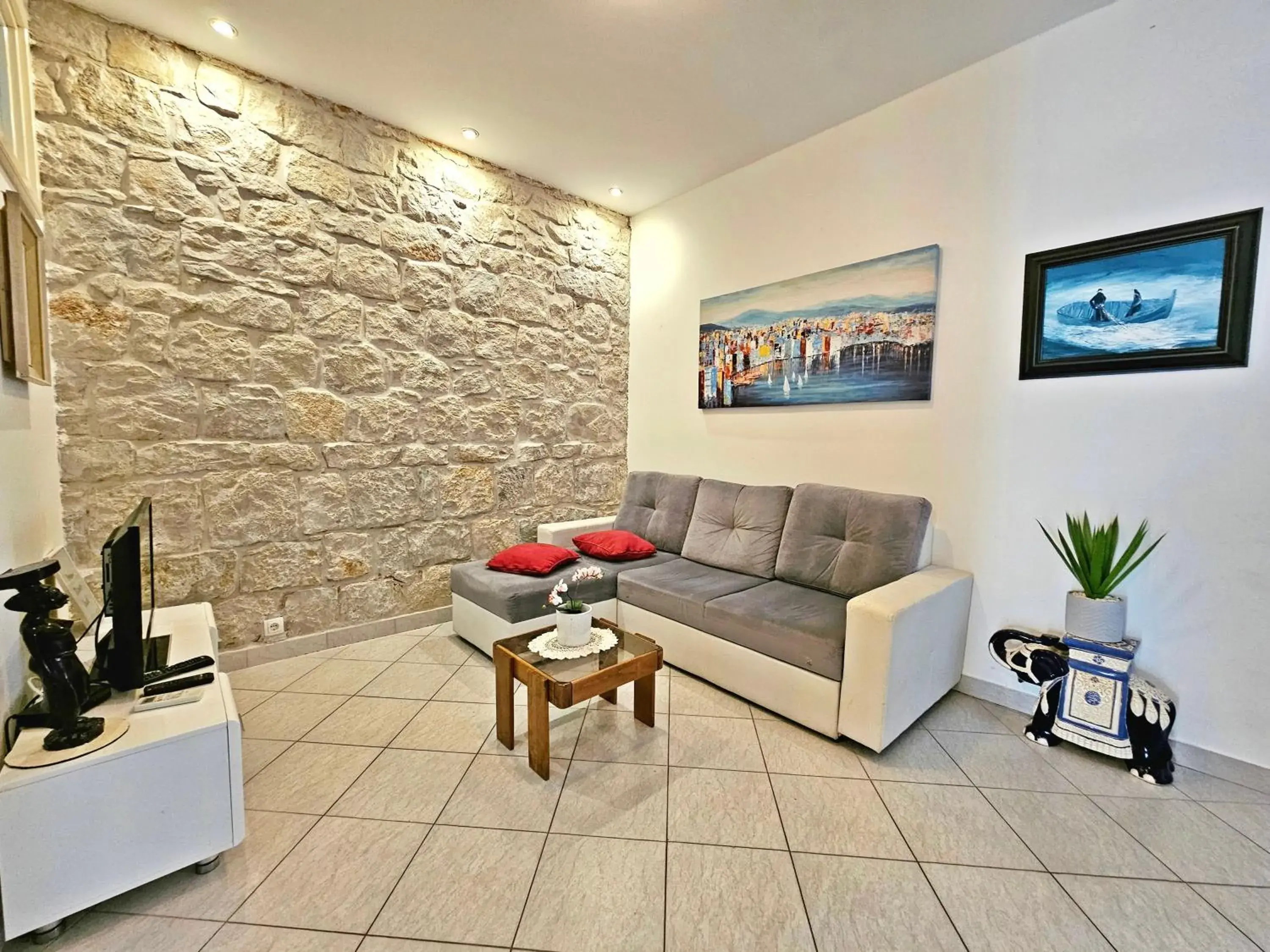 Apartments Moni Apartments Moni