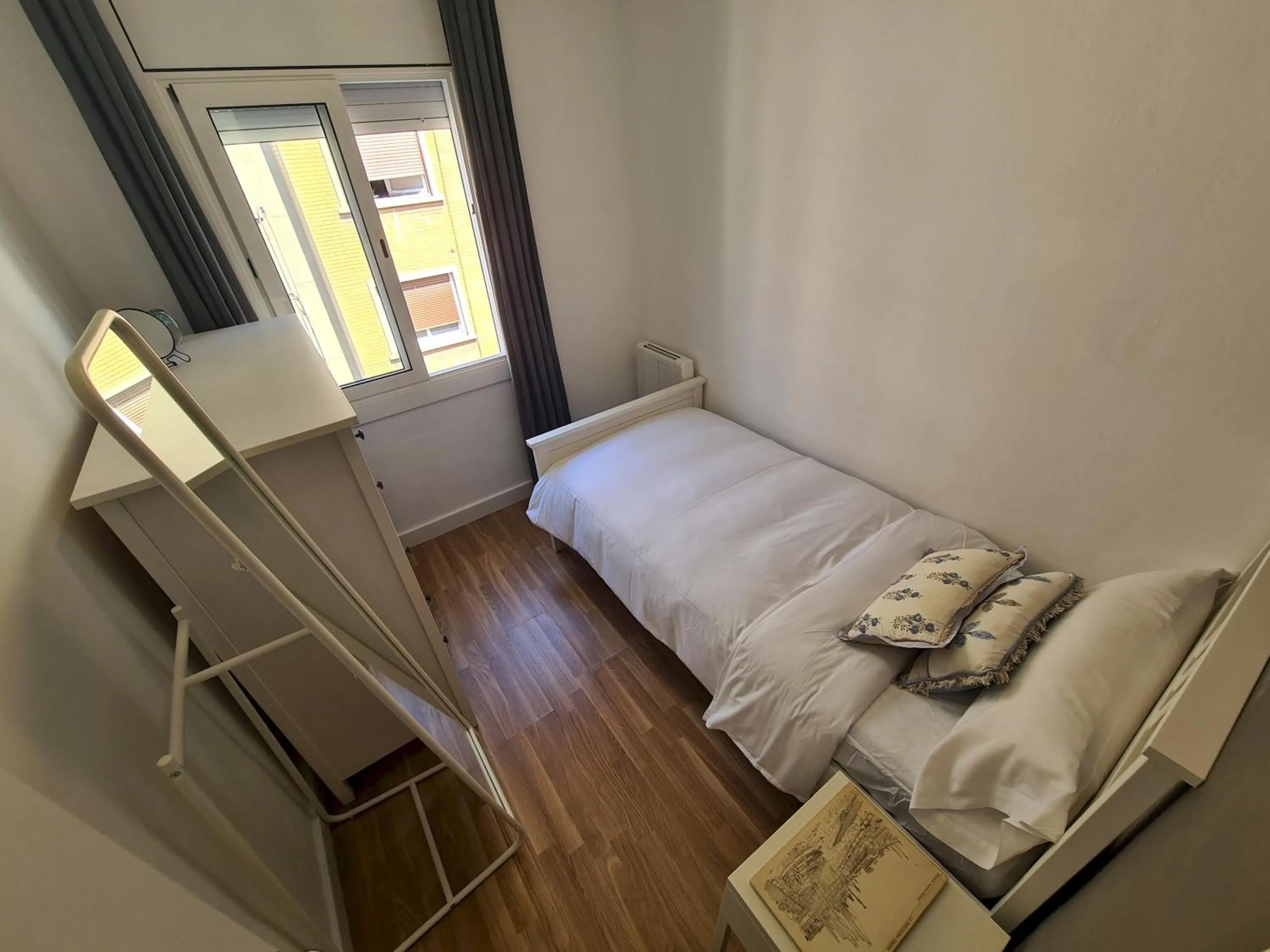Other, Bed in WALK to CAMP NOU - Wi-Fi AC 3 Bed by MyRentalHost