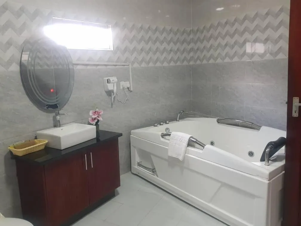 Bath in Chamba Valley Exotic Hotel