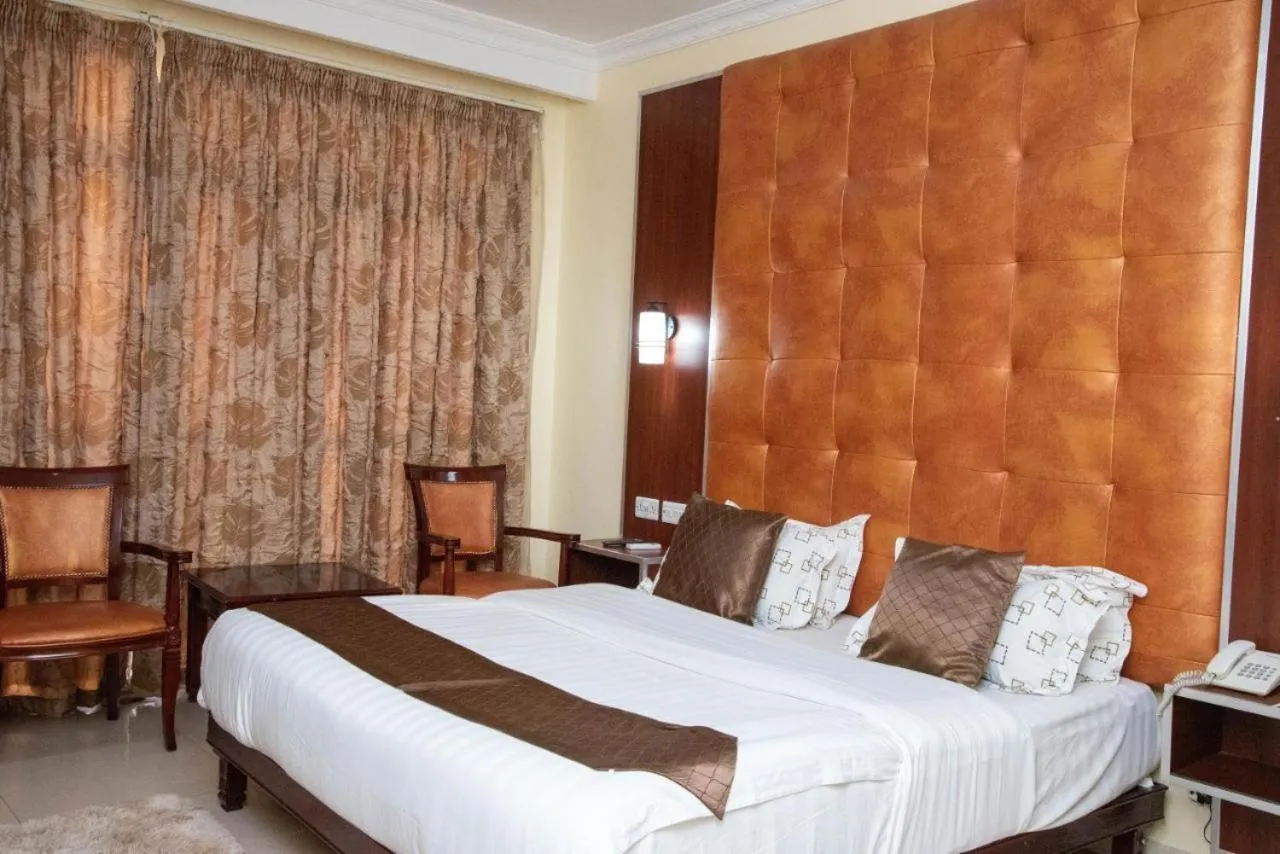 Bedroom, Bed in Mika Hotel Kabulonga