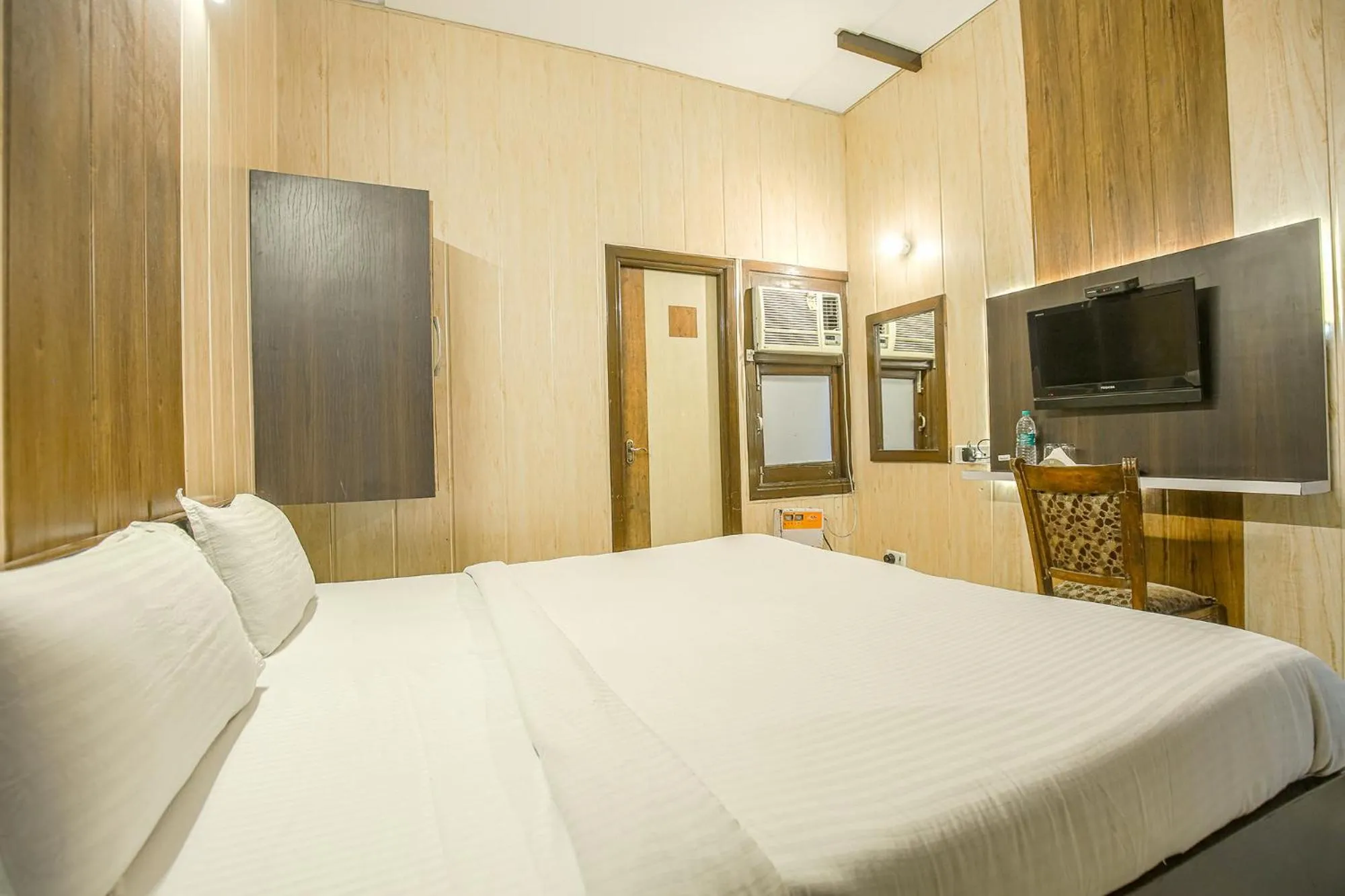 Bed in Hotel HK Continental