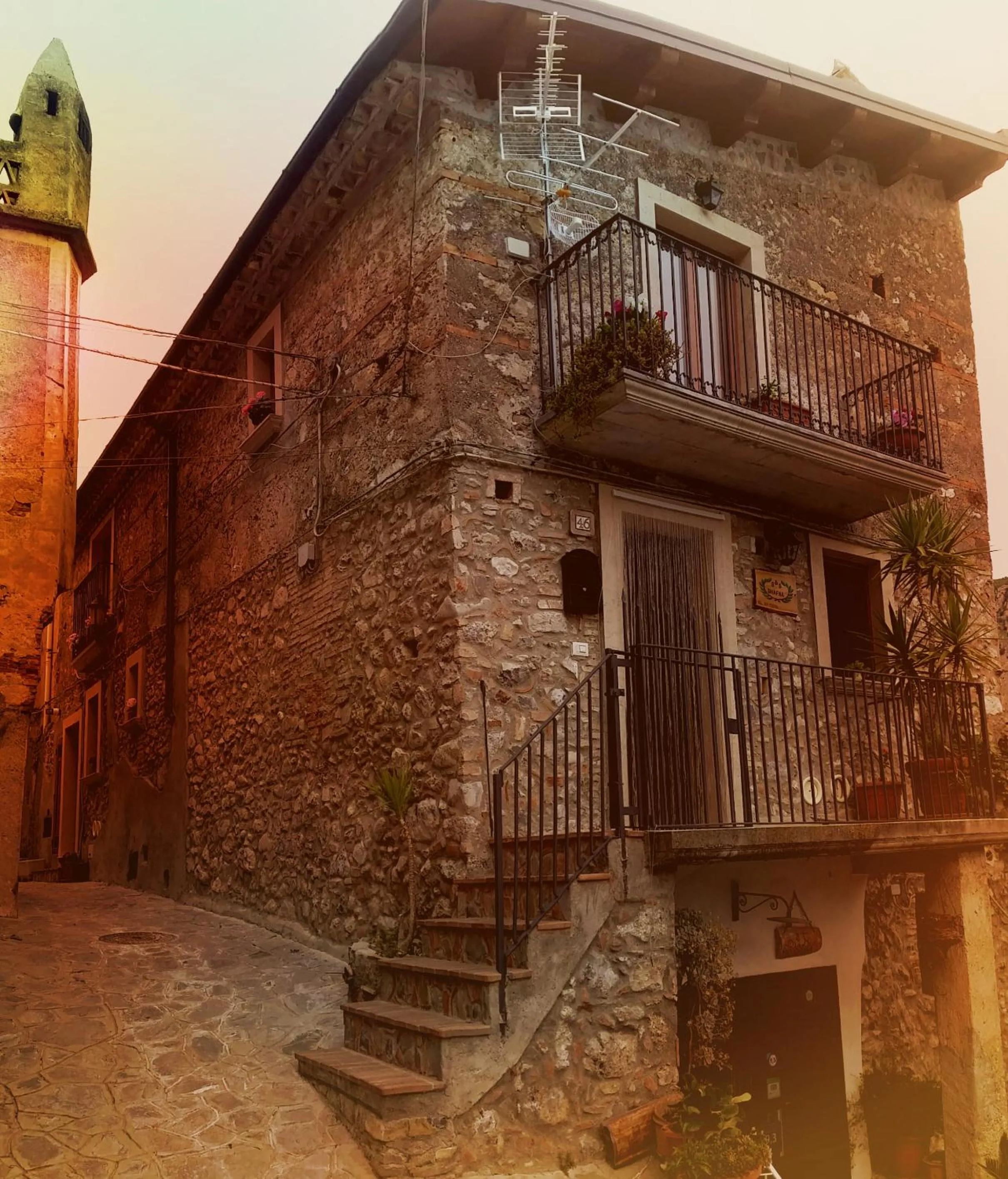 Property building in B&B Dhafna