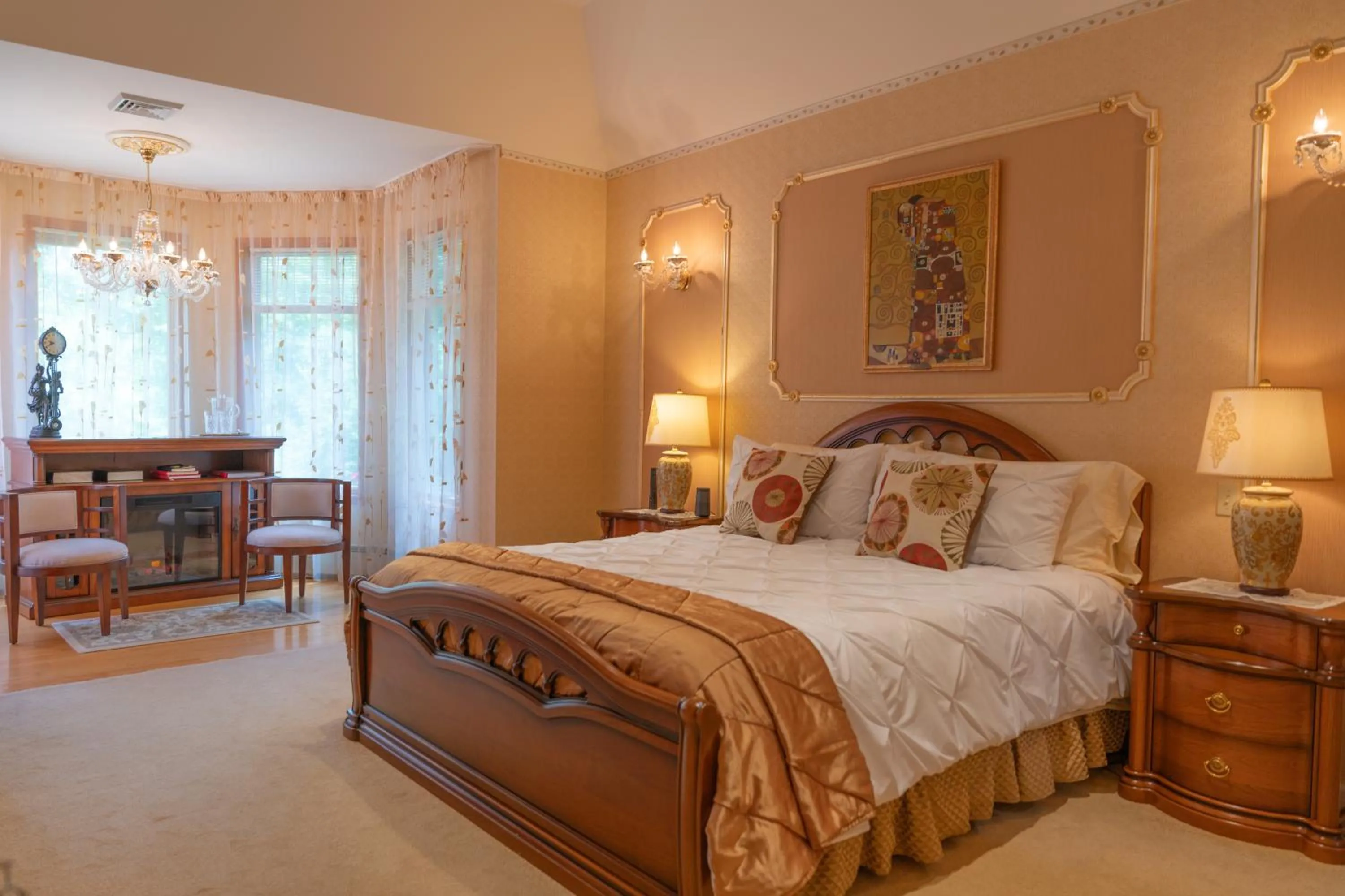 King Room with Spa Bath in Cherry Valley Manor