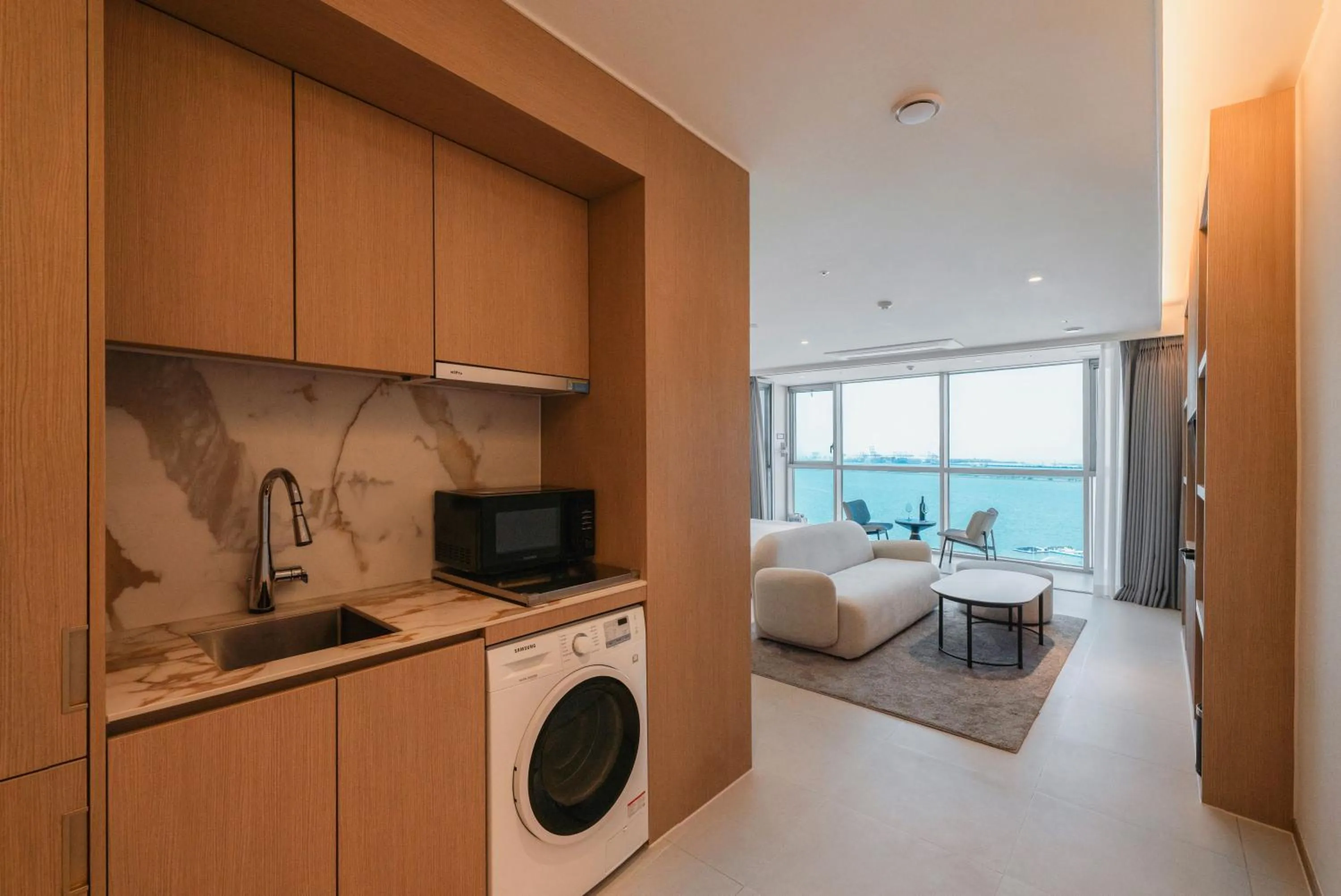 Area and facilities in WAVEM HOTEL west