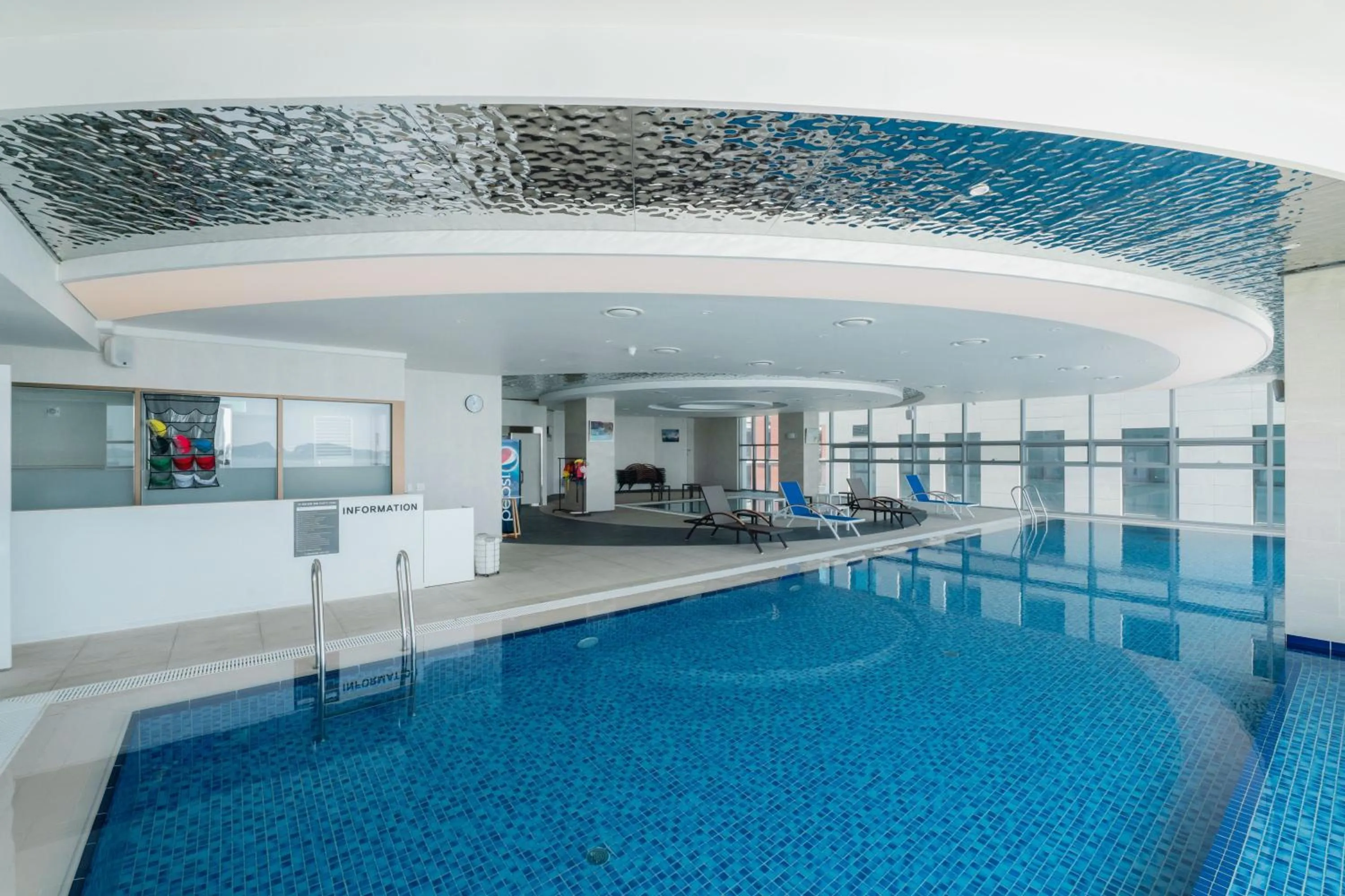 Swimming pool in WAVEM HOTEL west