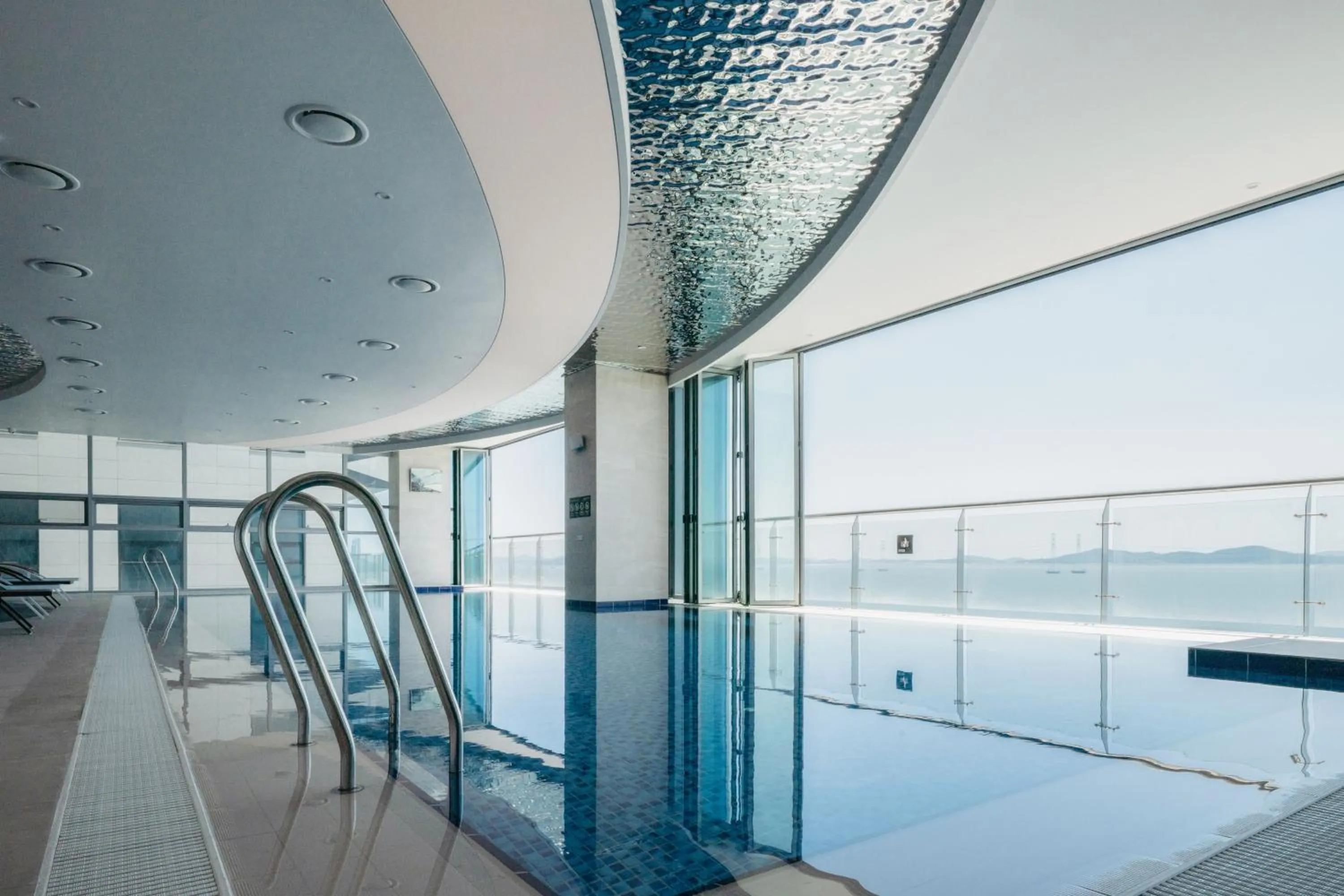 Swimming pool in WAVEM HOTEL west