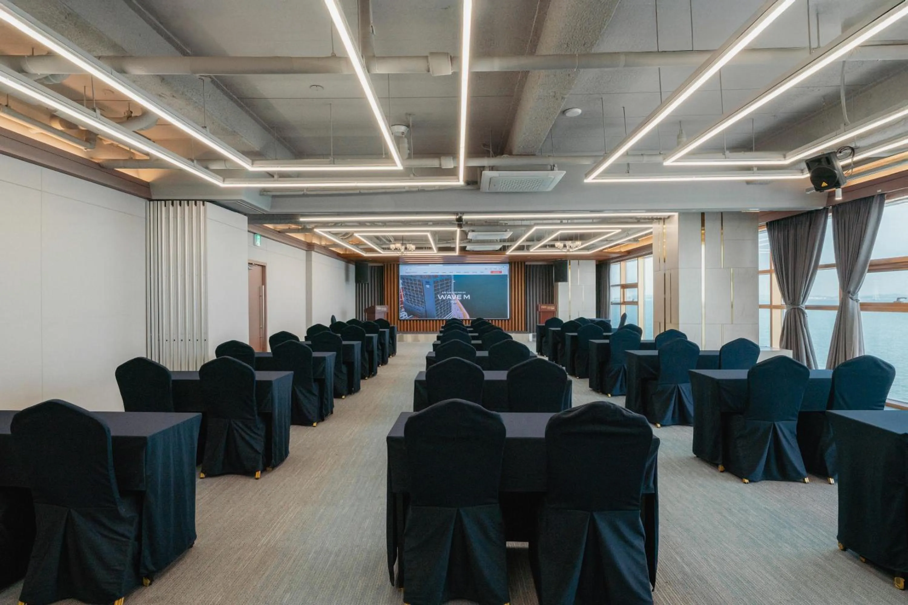Meeting/conference room in WAVEM HOTEL west