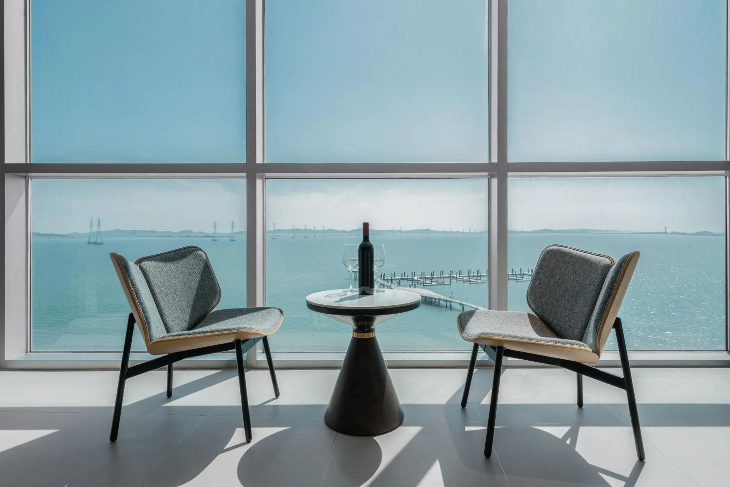 Area and facilities in WAVEM HOTEL west