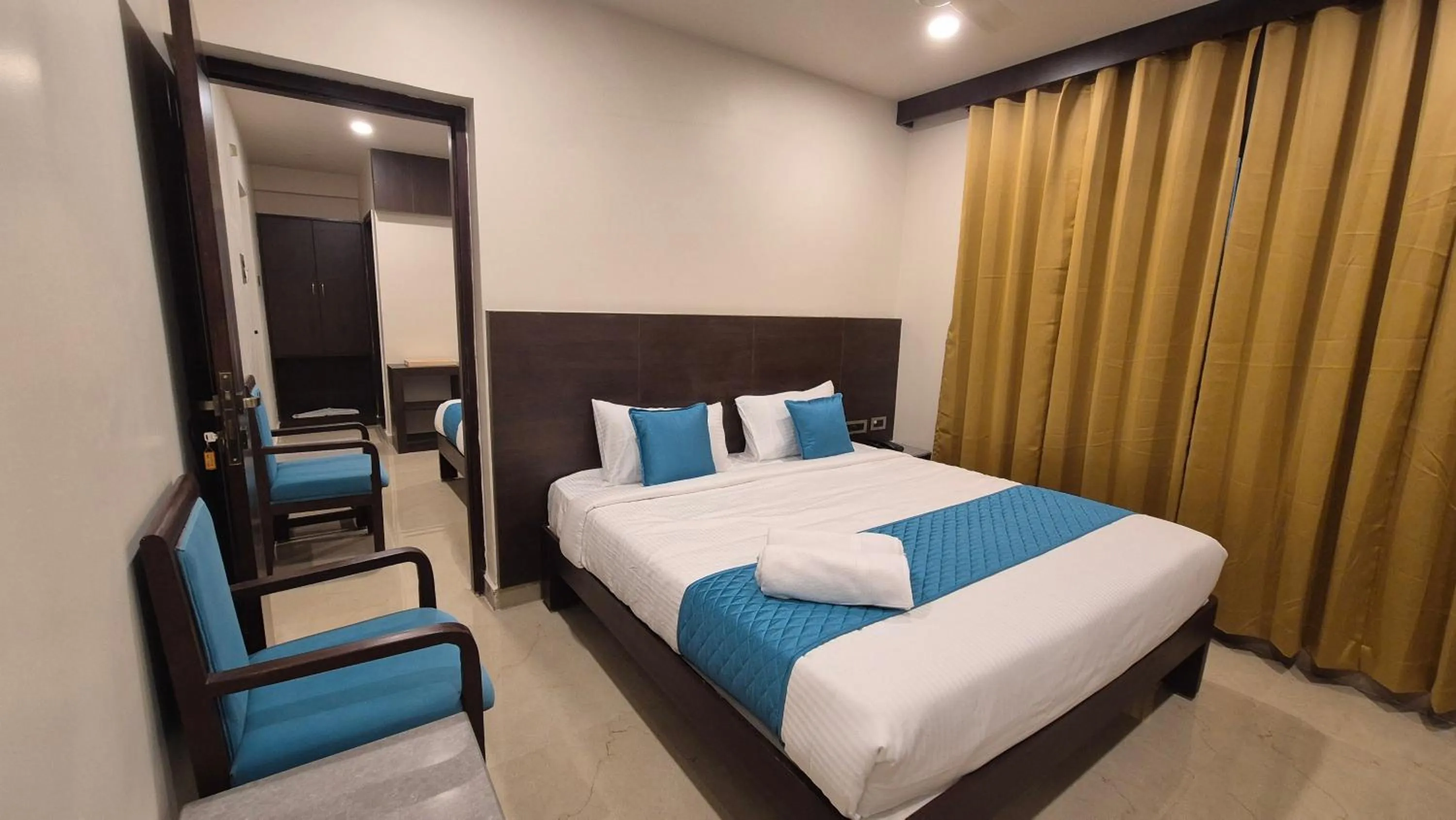 Photo of the whole room, Bed in Hotel JANAS