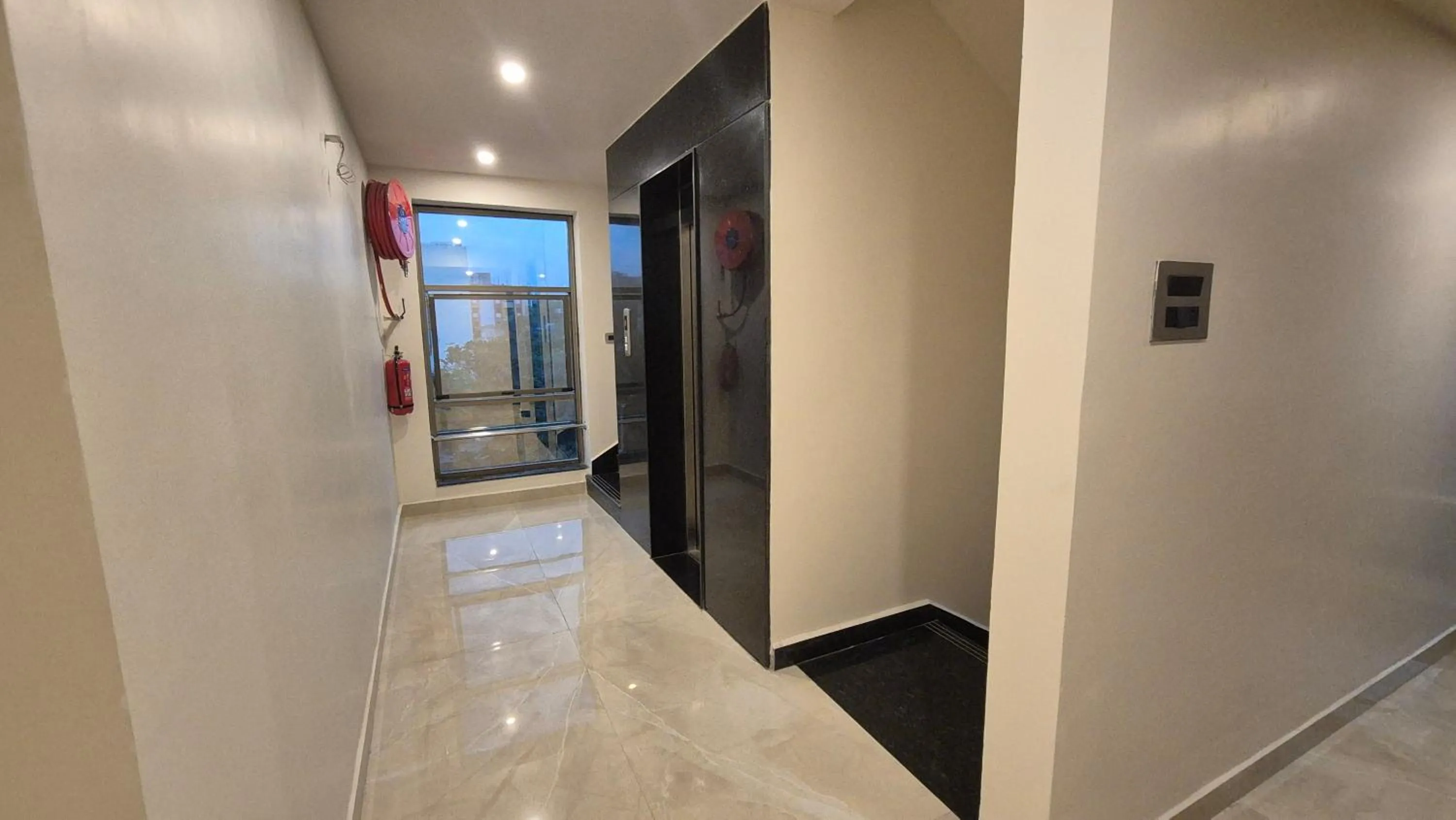 elevator in Hotel JANAS