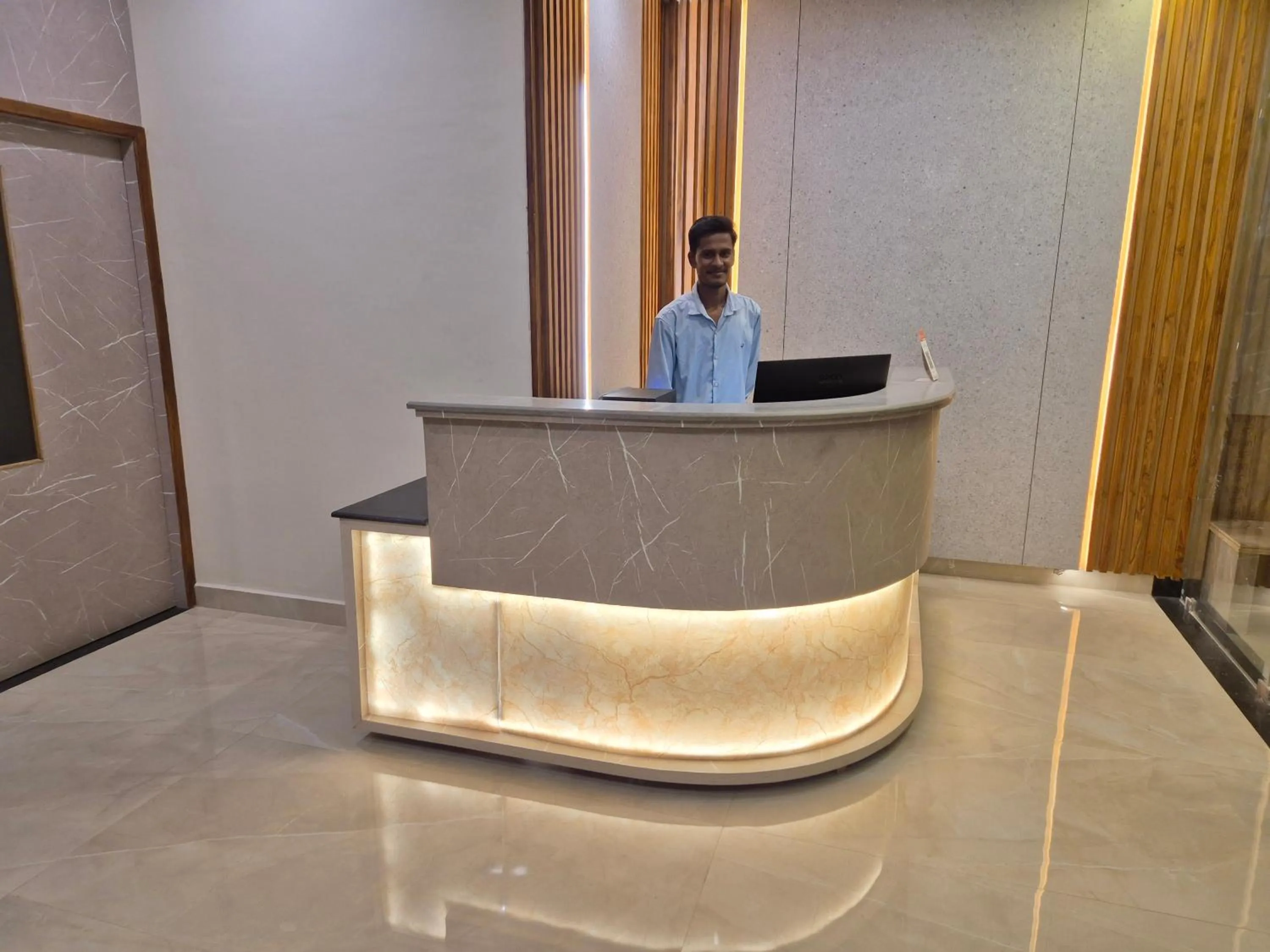 Staff in Hotel JANAS